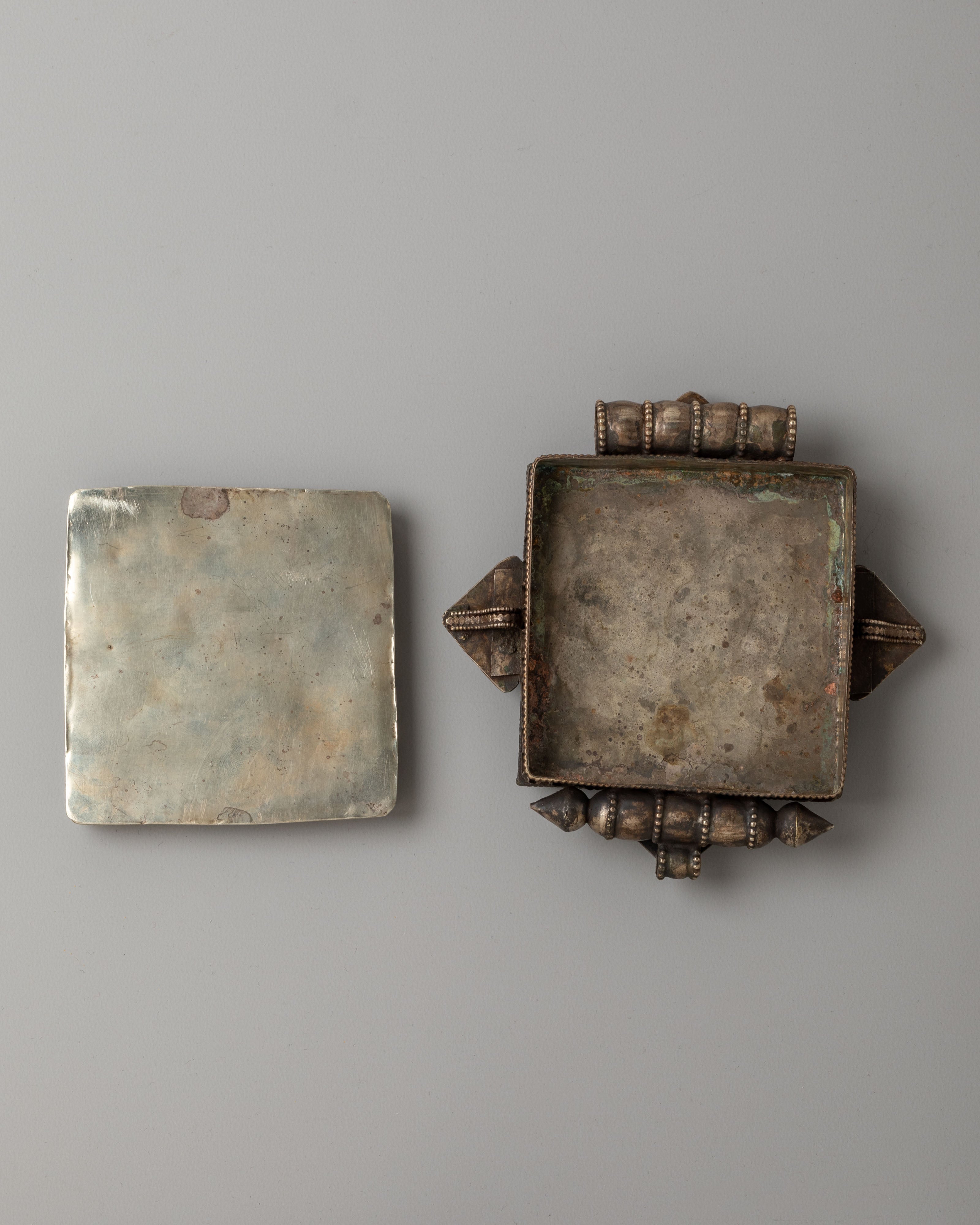 Buddhist Ghau Amulet Locket | Spiritual Protection Jewelry