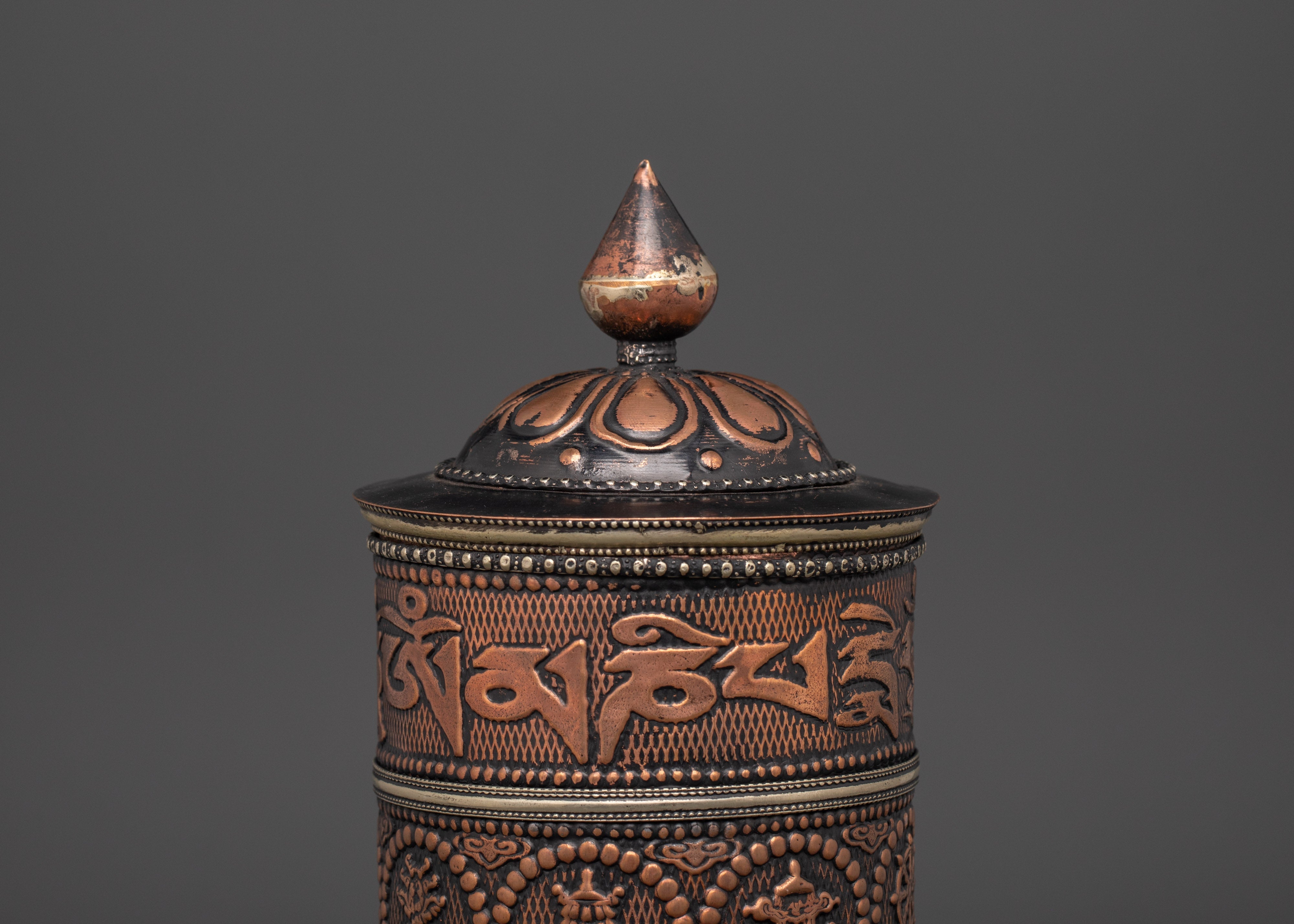 Spiritual Prayer Wheel | Tibetan Mantra Wheel for Meditation