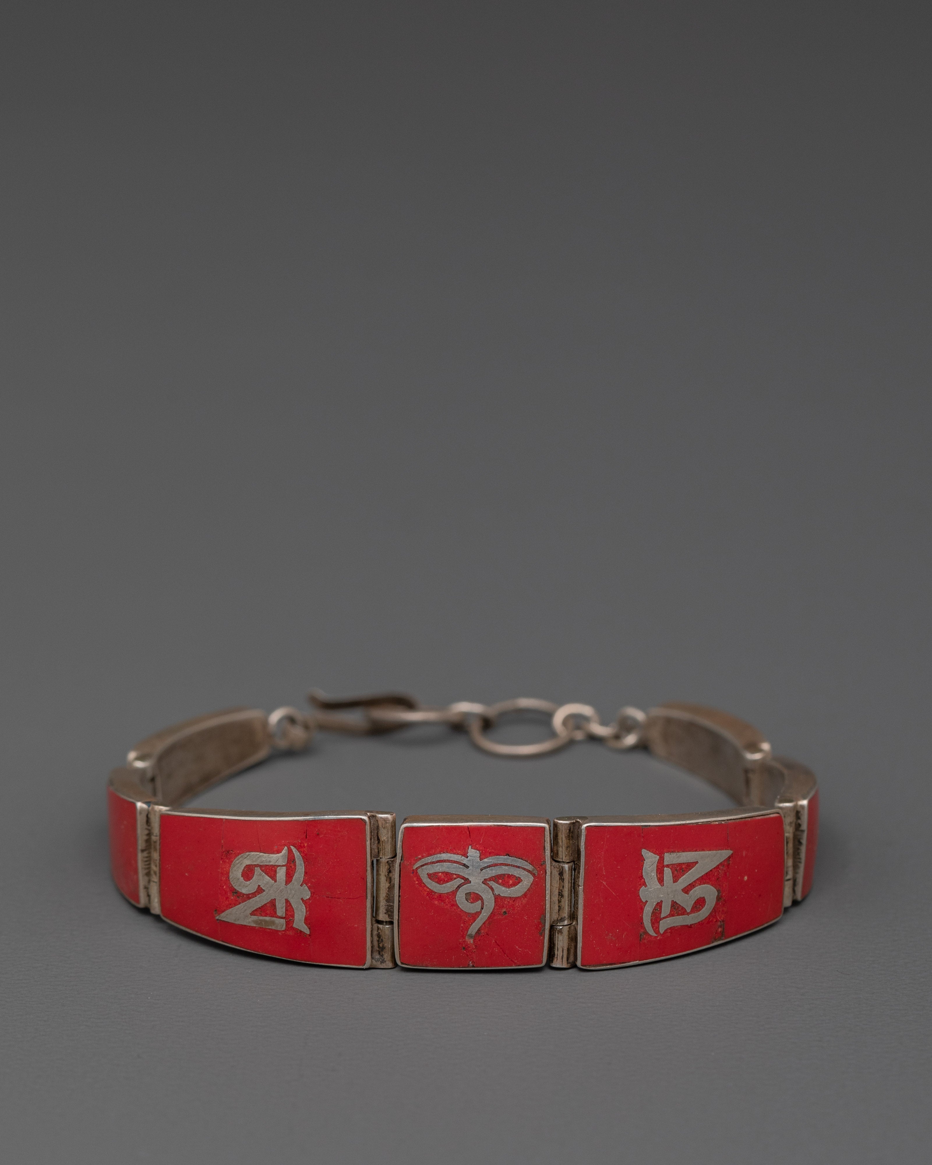 Hand Accessory 