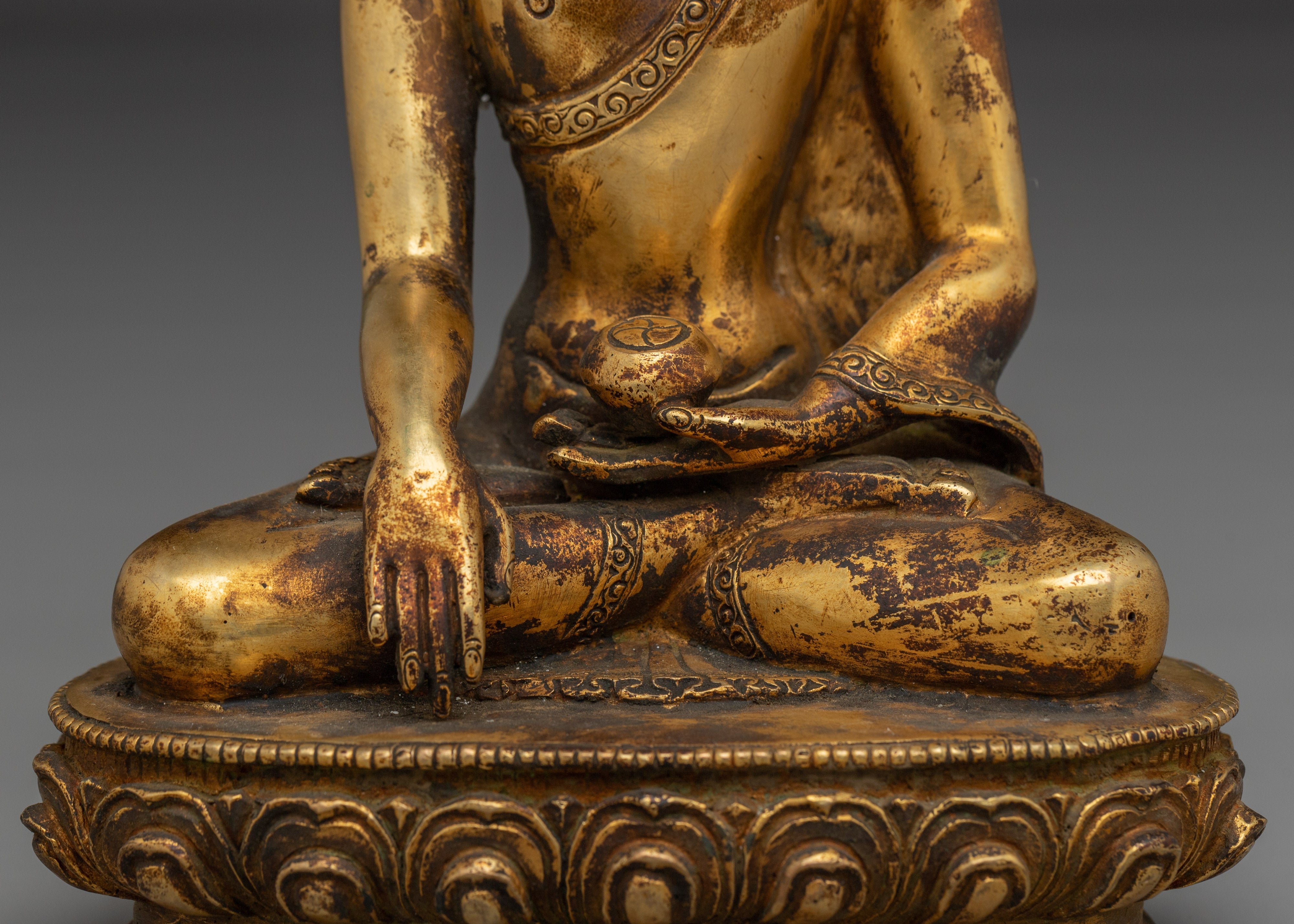 Copper And Gold Plated Shakyamuni Buddha Statue | Symbol of Calm and Divine Knowledge