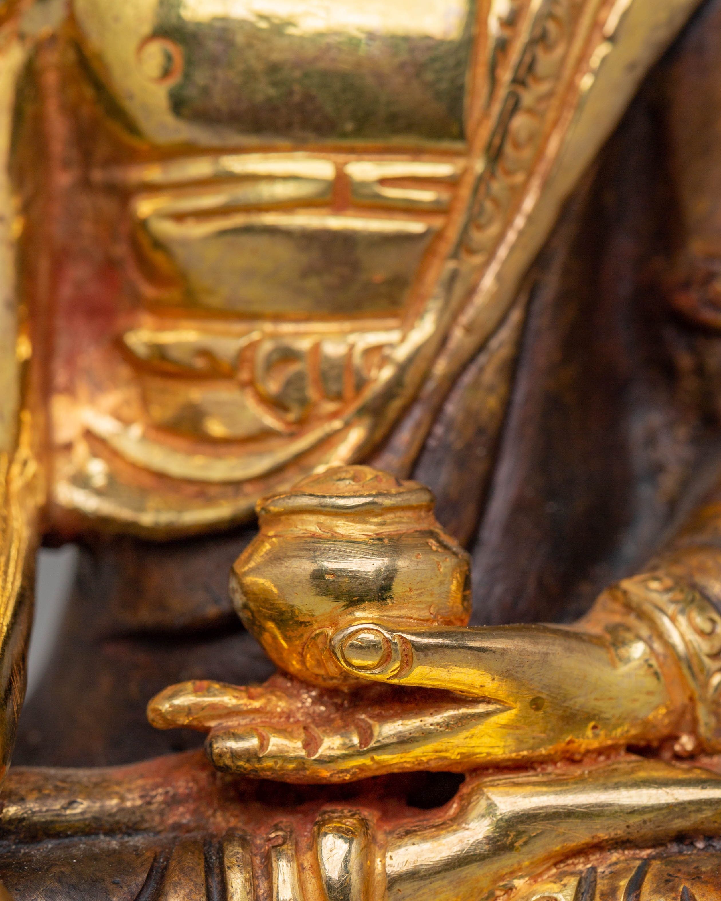 Traditional Statue of Shakyamuni Buddha | Serene Buddha Figurine