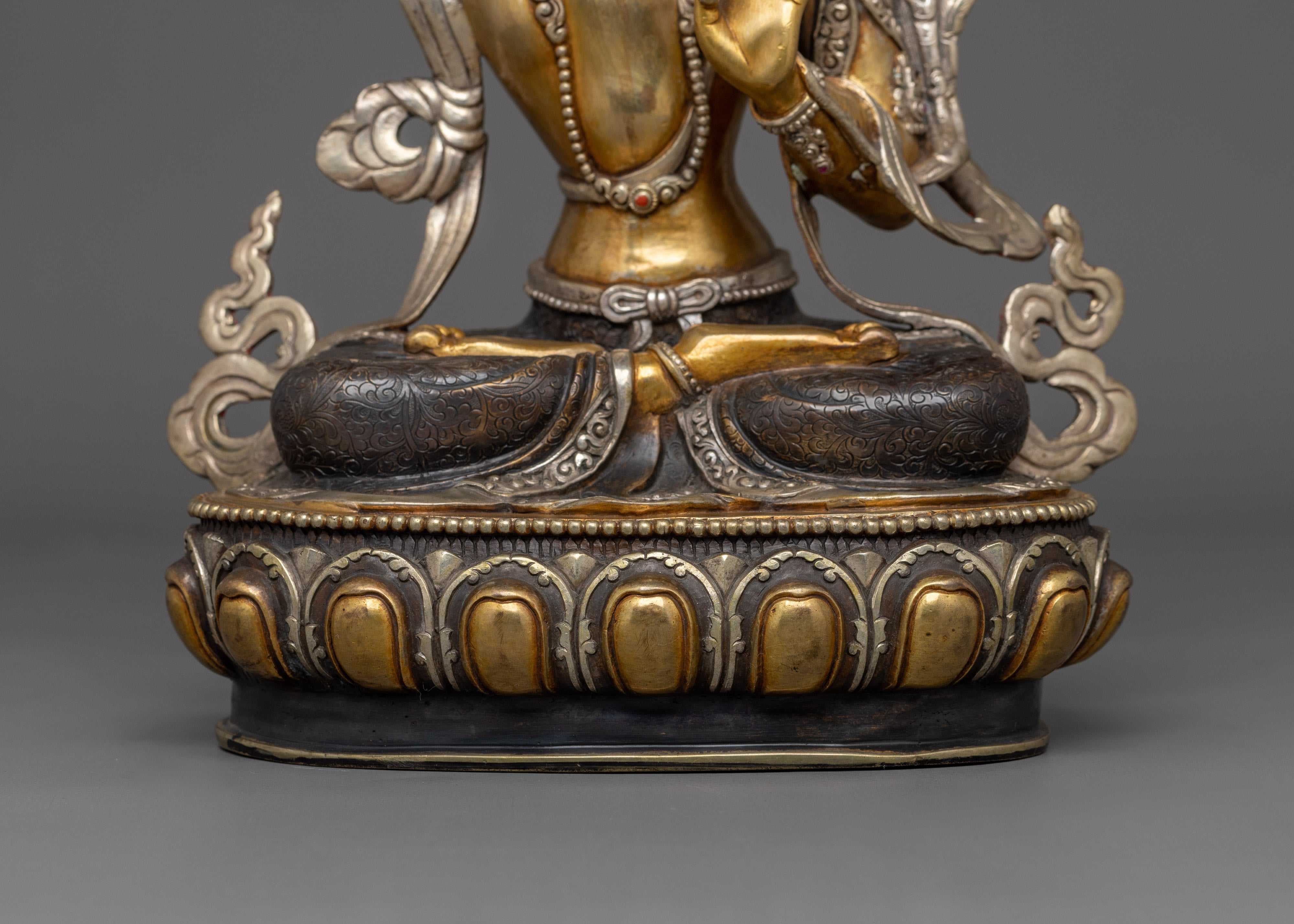Flaming Sword Holder Manjushri | Bodhisattva of Wisdom