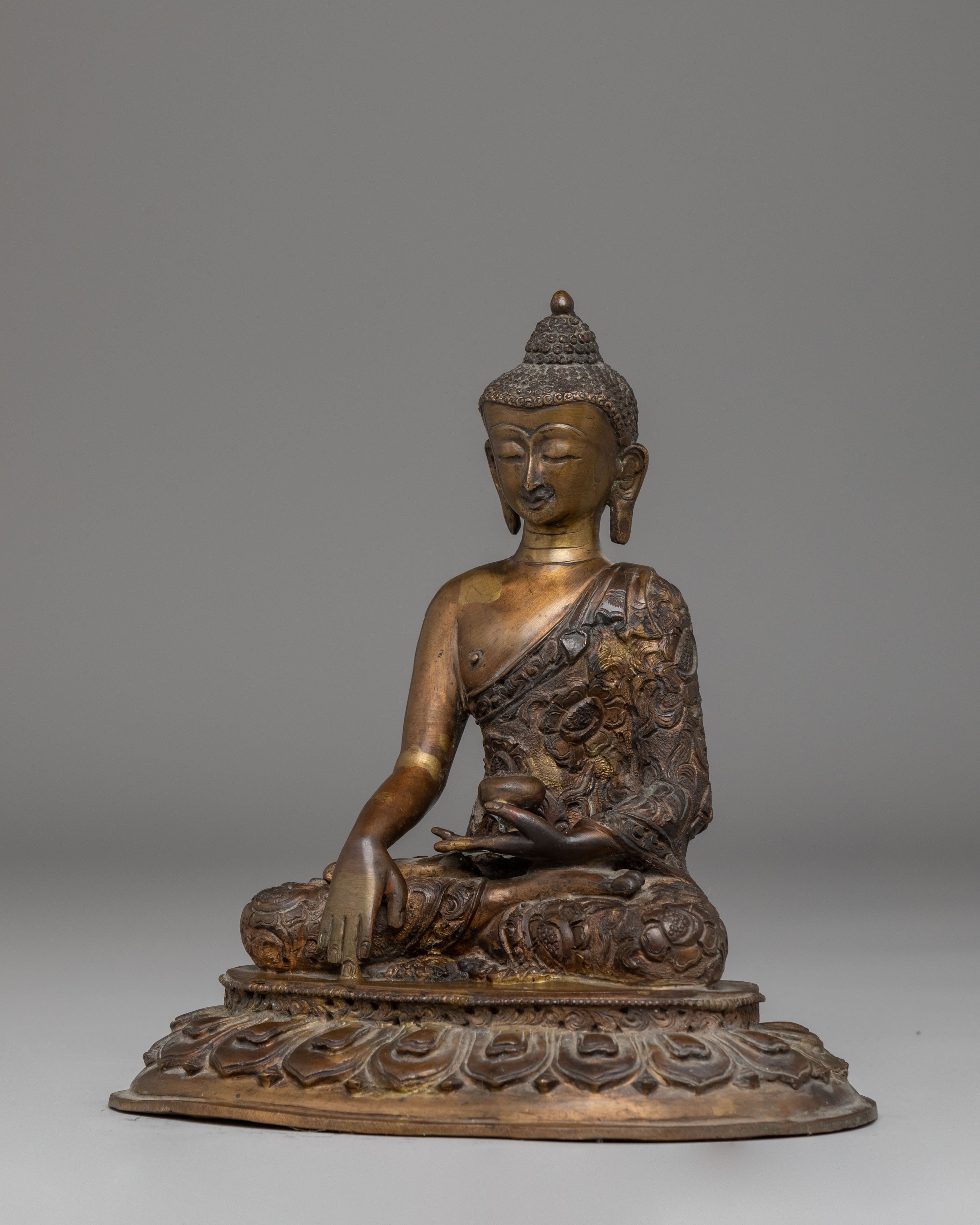 Sacred Statue of Shakyamuni Buddha | The Sage of Shakyas