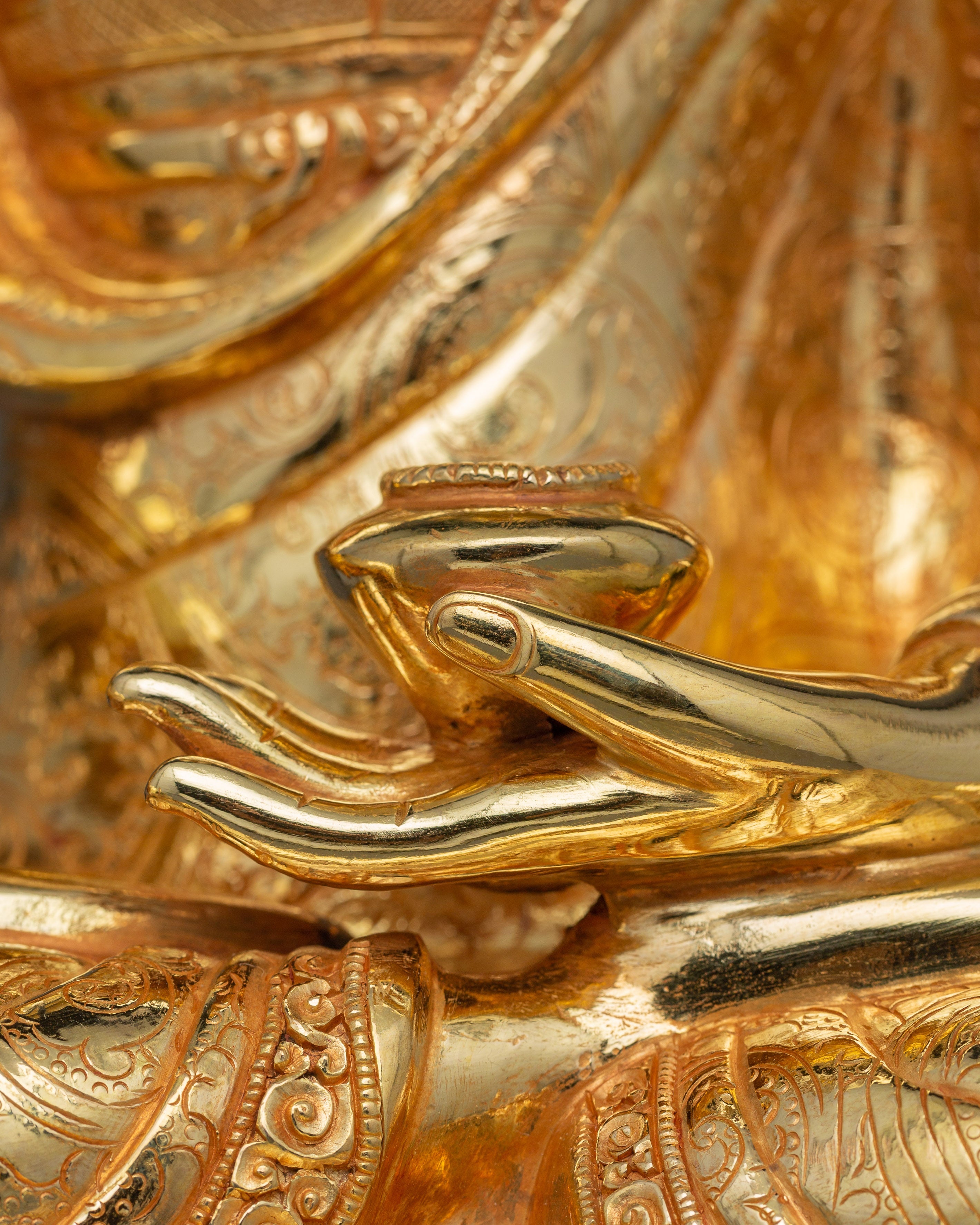 Shakyamuni Buddha, Religious Teacher Statue | 24k Gold Gilded Sculpture