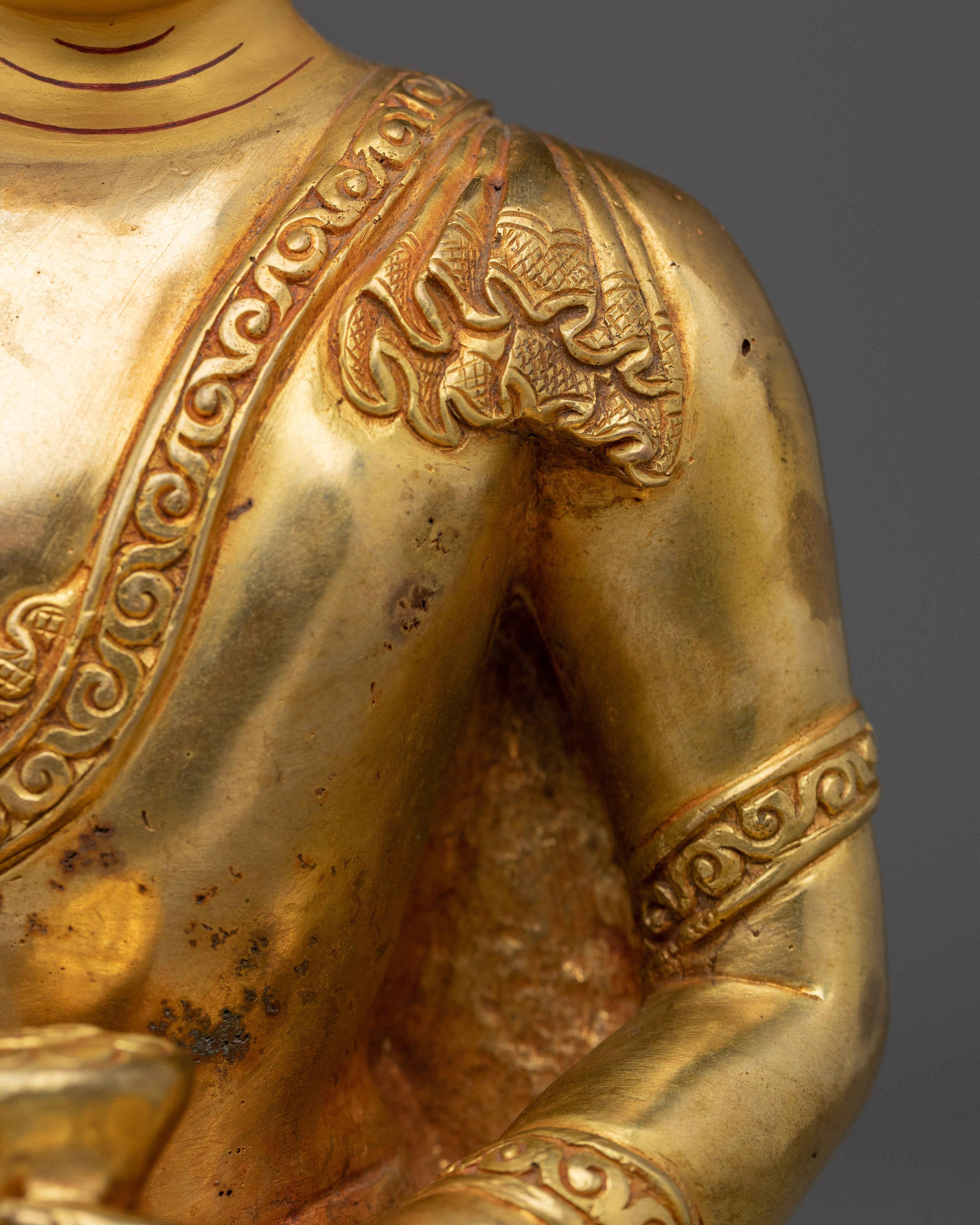 Golden Statue of Shakyamuni Buddha | Sage of the Shakyas