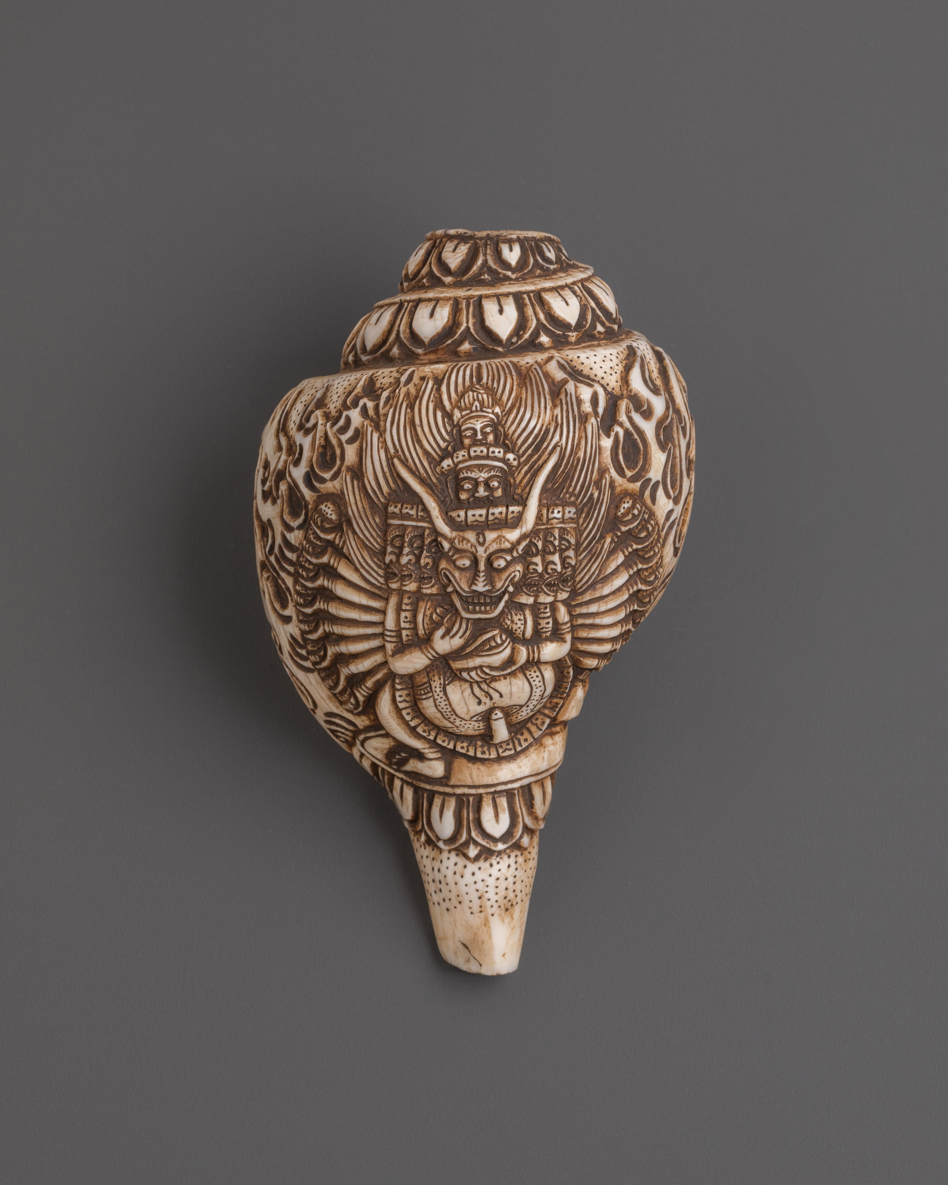 Healing Conch |  Meditation & Home Decoration