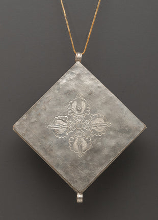 Tibetan Prayer Ghau Box Locket | Buddhist Amulet Locket for Mantras & Meditation