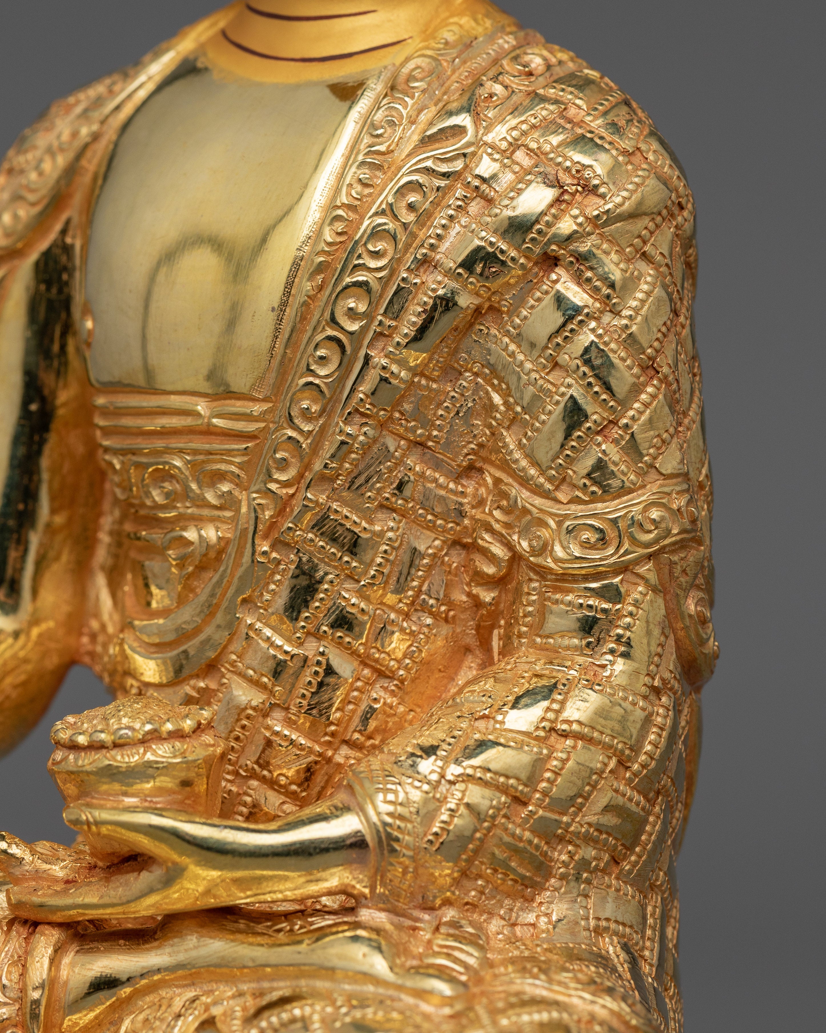 Nepalese Handmade Statue of Shakyamuni Buddha | 24k Gold Gilded