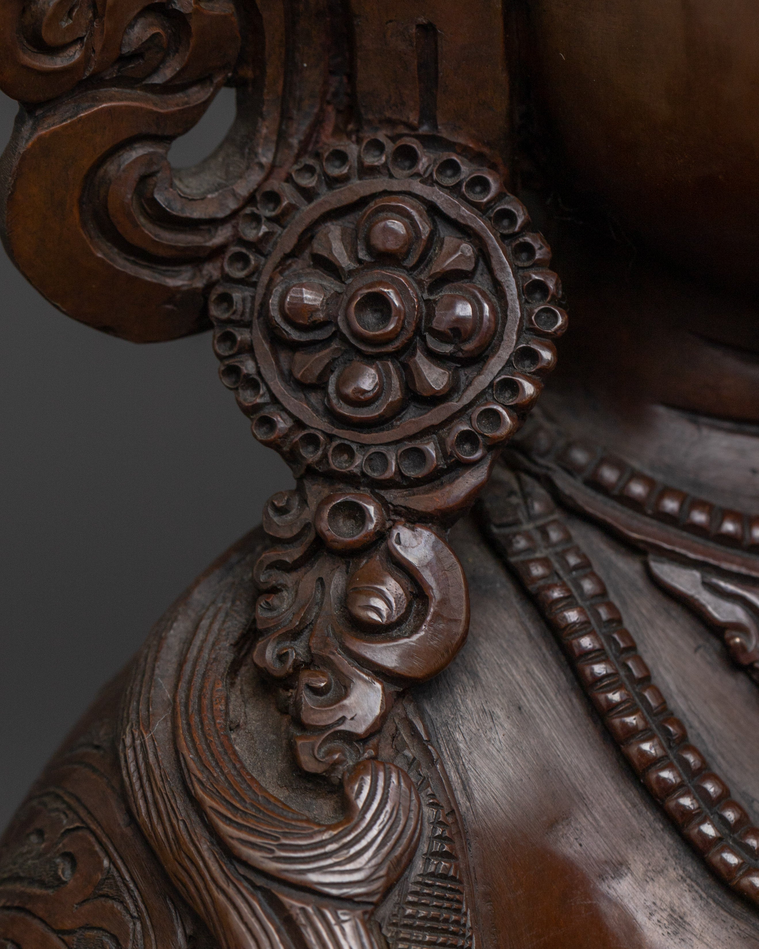 Serene Saraswati Statue | Hindu Goddess of Wisdom