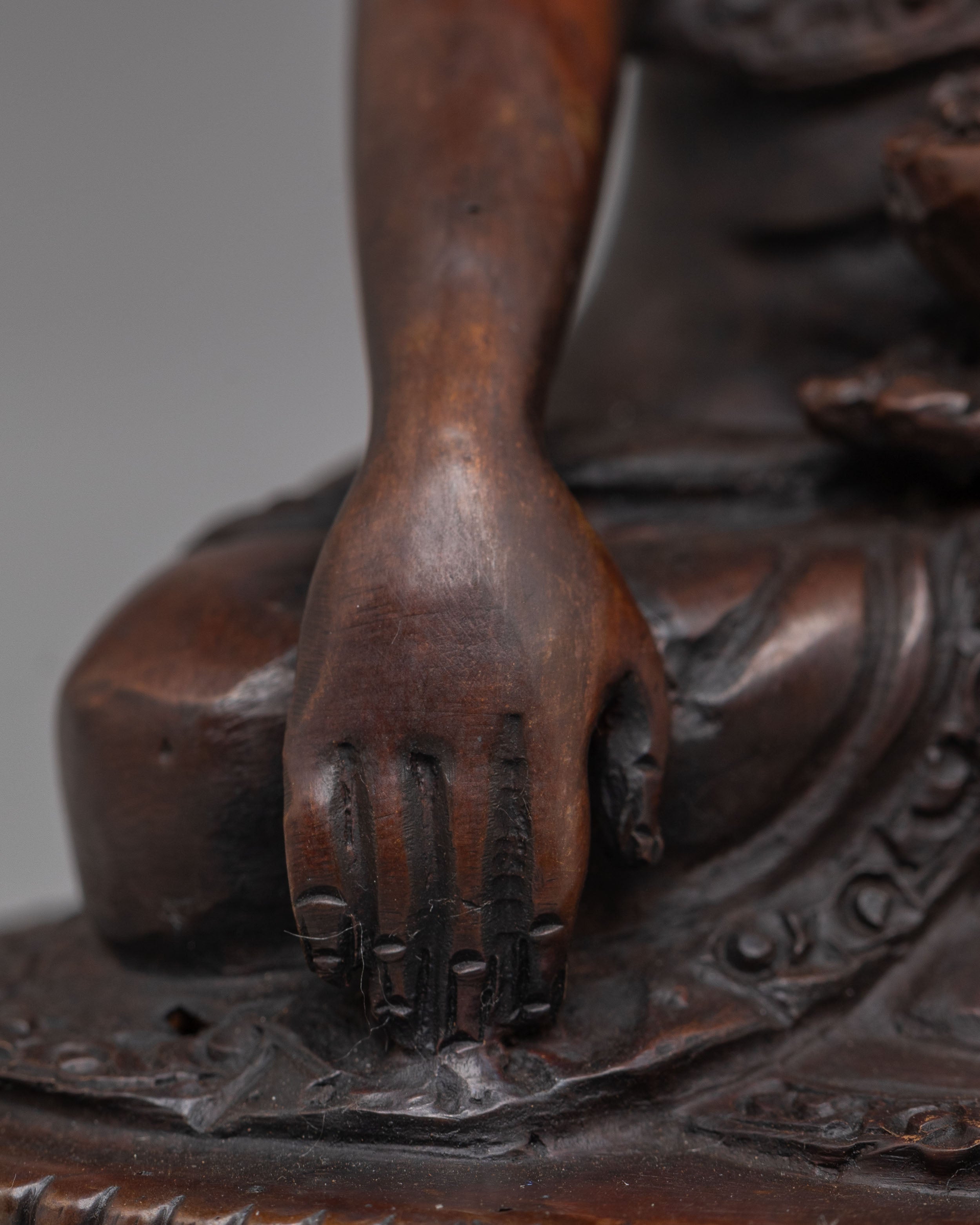 Traditional Buddha Shakyamuni Statue | Symbol of Enlightenment