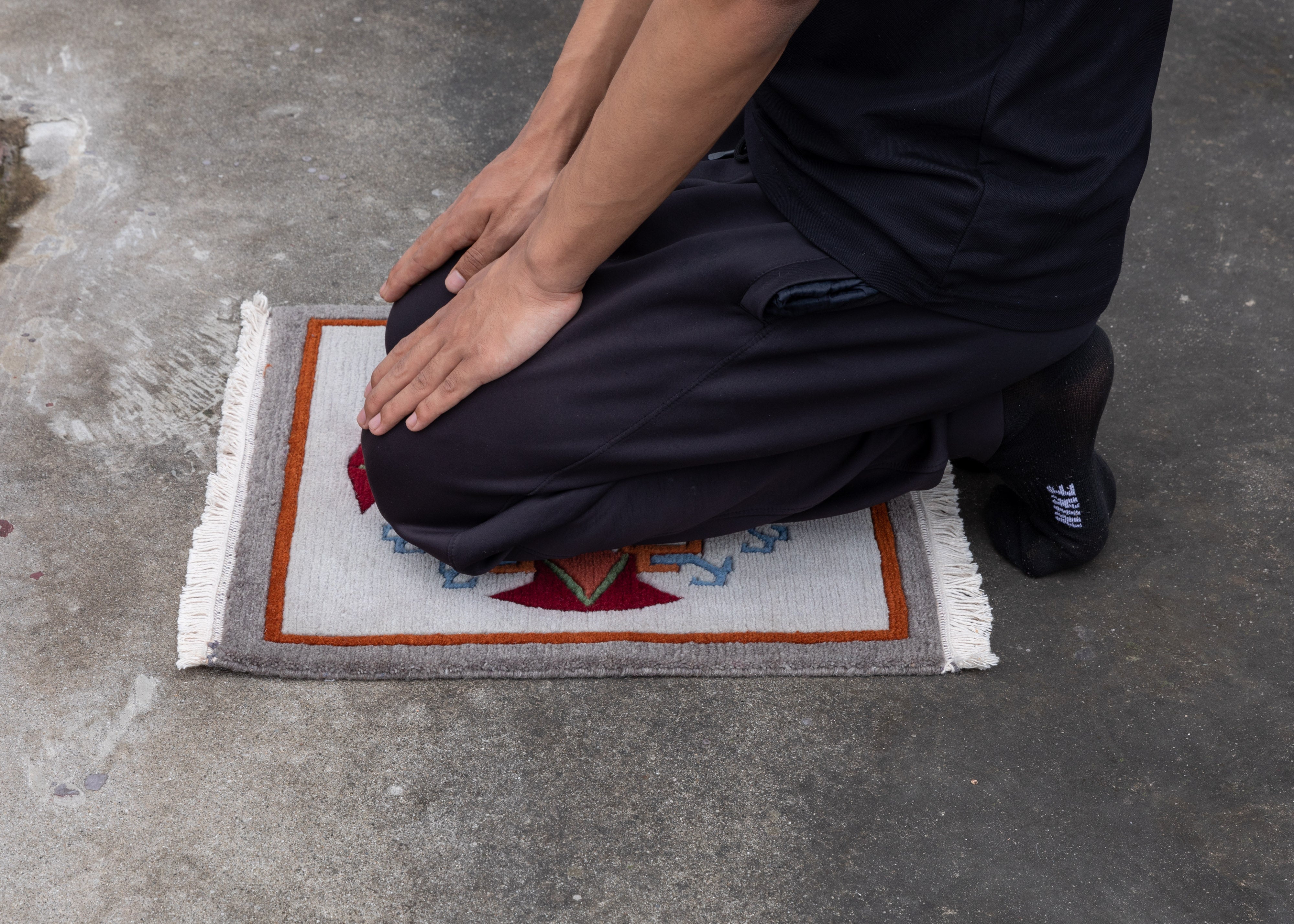 Elegant Traditional Handcrafted Seat Rug | Tibetan Wool Meditation Cushion