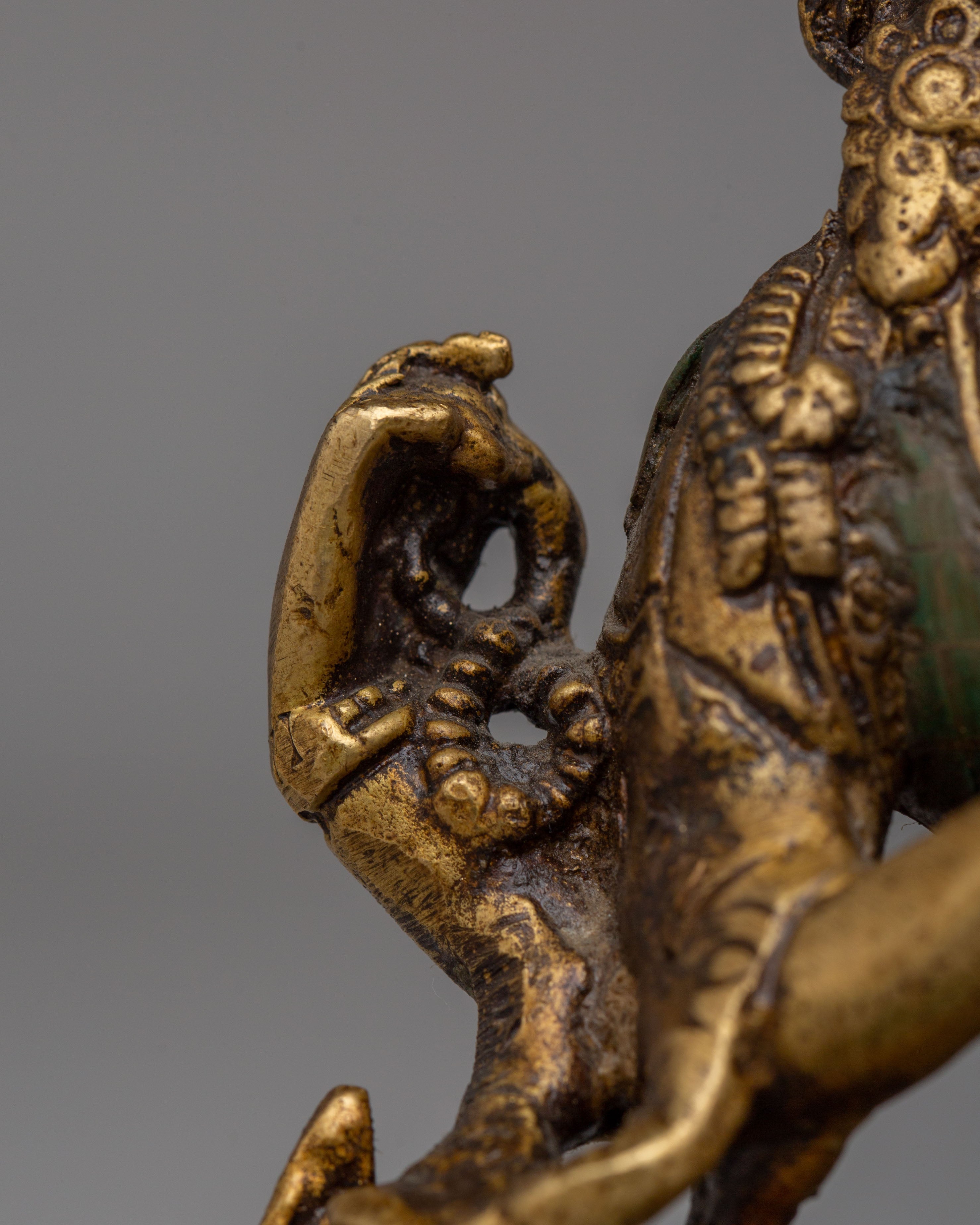 Sacred Chenrezig Bodhisattva Statue | Symbol of Compassion & Enlightenment