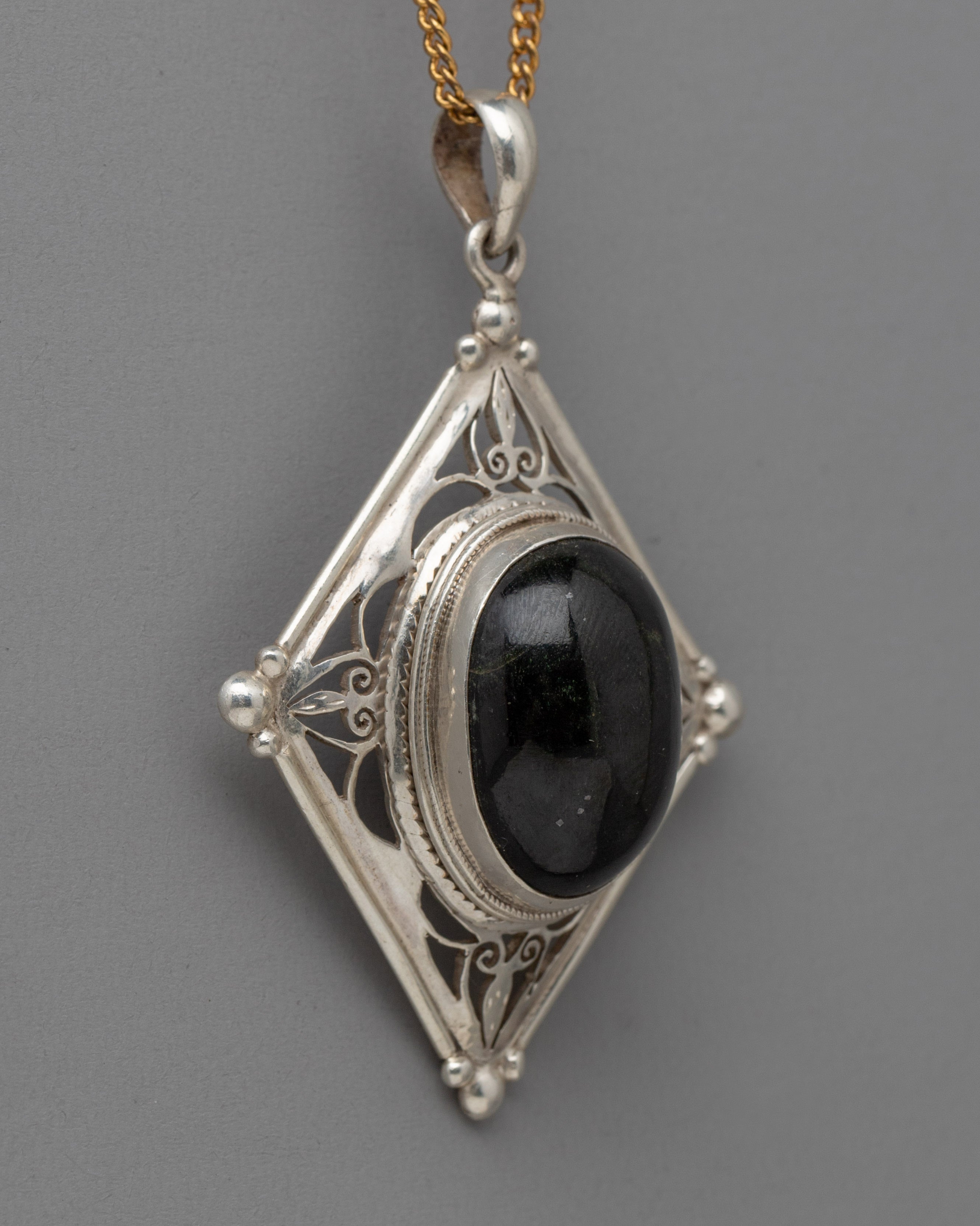Silver Onyx Oval Locket | Handmade Silver Jewelry for Personal Style