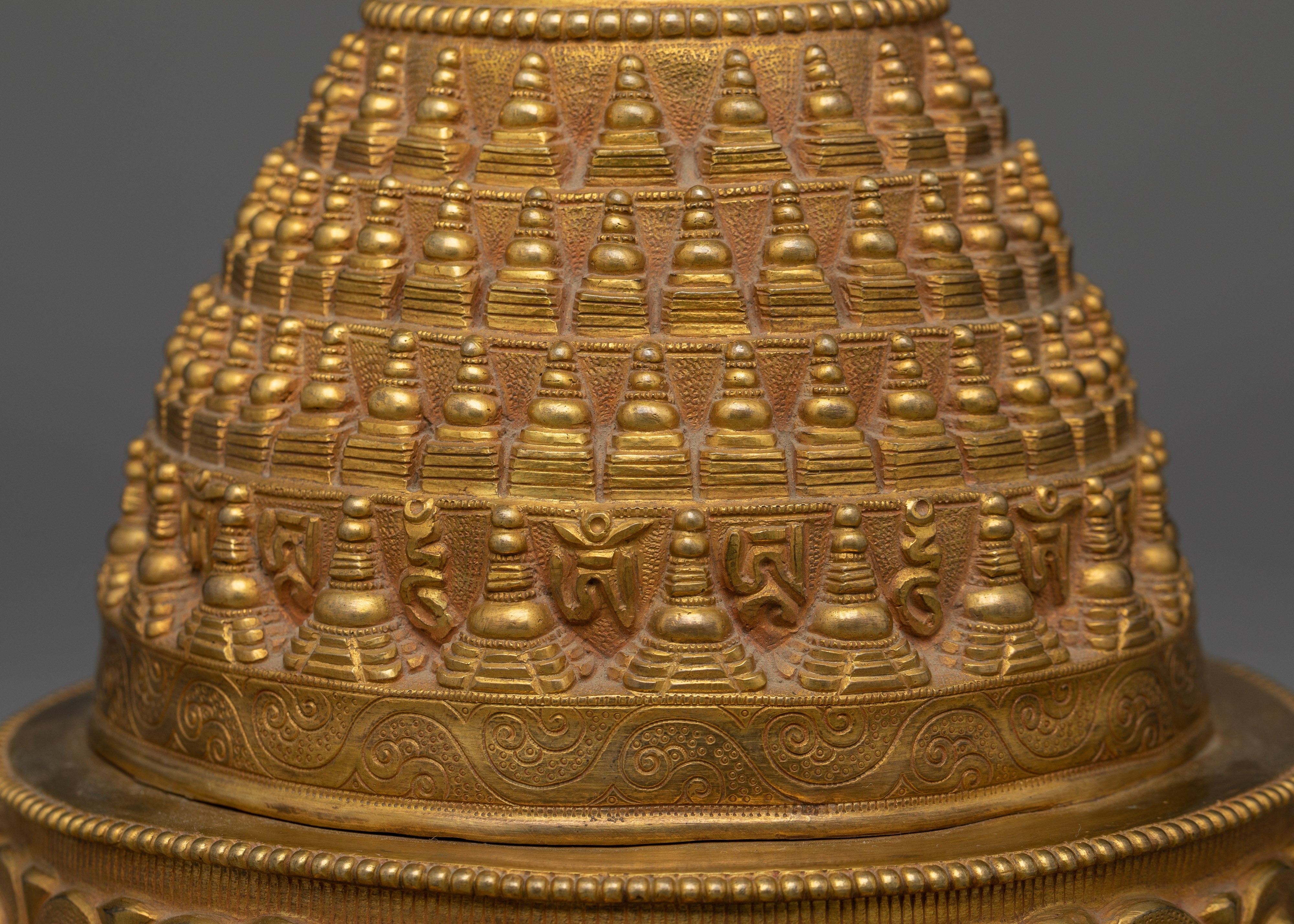 Golden Stupa Statue | Symbolizing the Buddha's Enlightenment