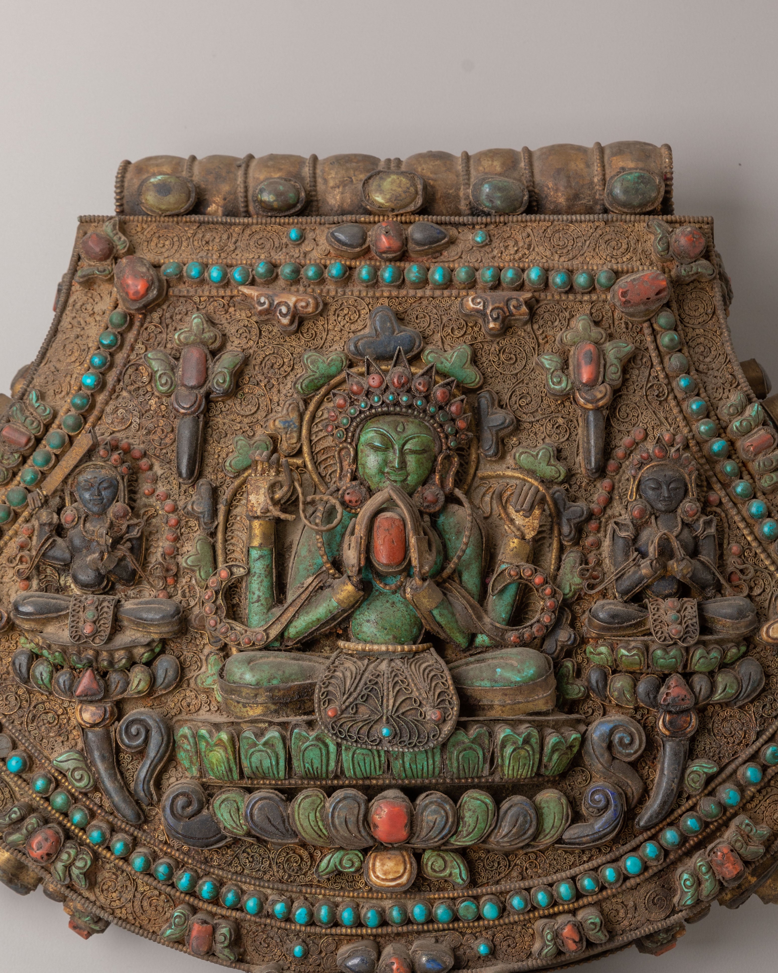 Tibetan Chenrezig Ghau Box Locket | Copper Artwork for Spiritual Devotion