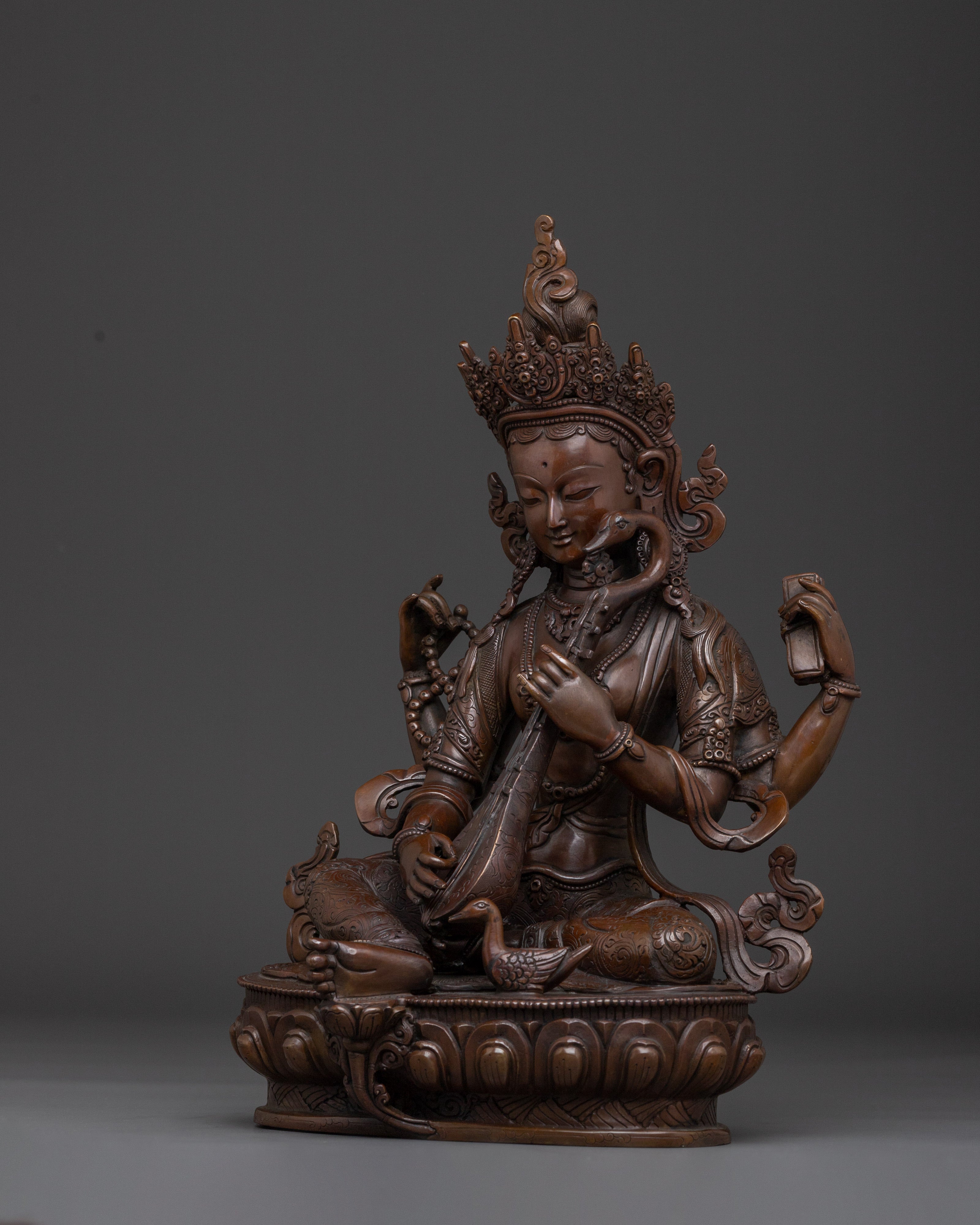 Serene Saraswati Statue | Hindu Goddess of Wisdom