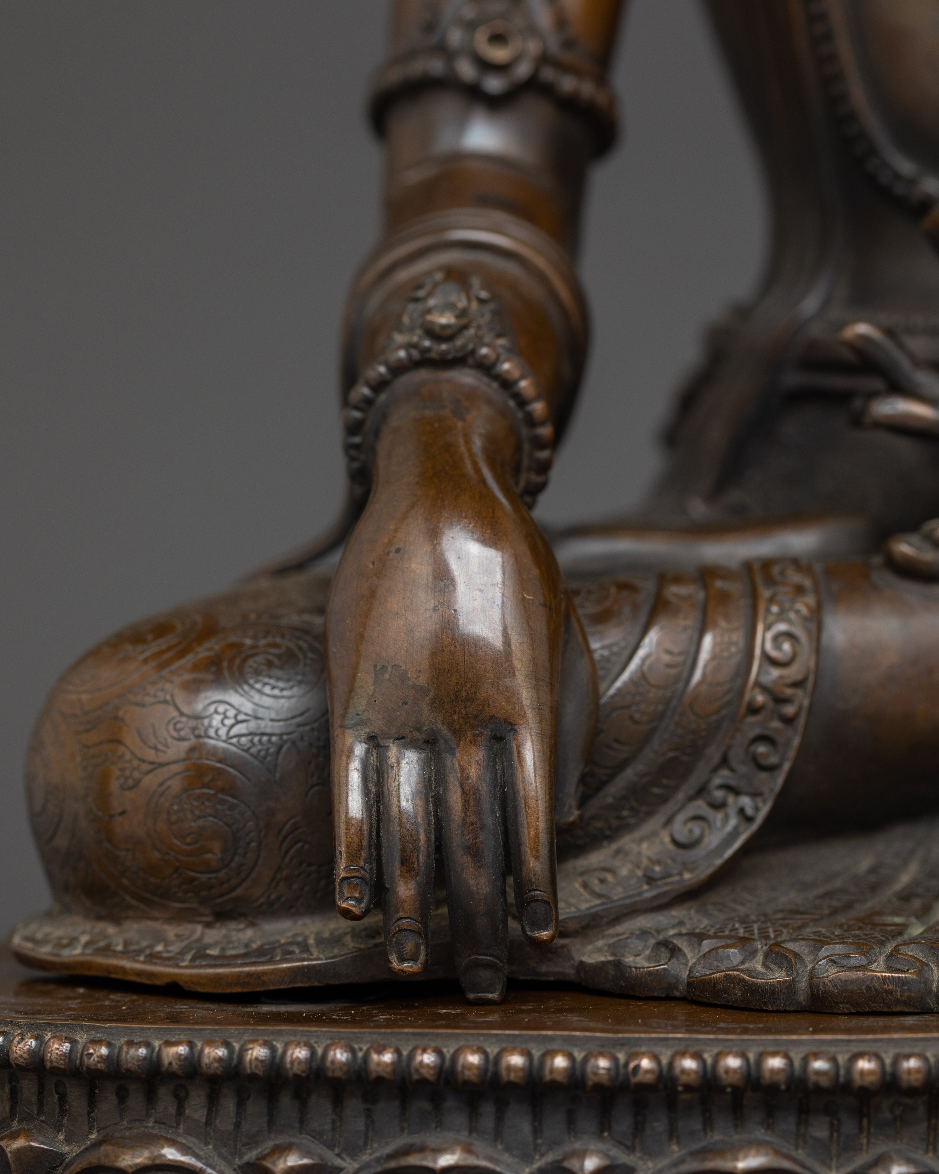 Oxidized Crown Shakyamuni Buddha Statue | Gautama Buddha Artwork
