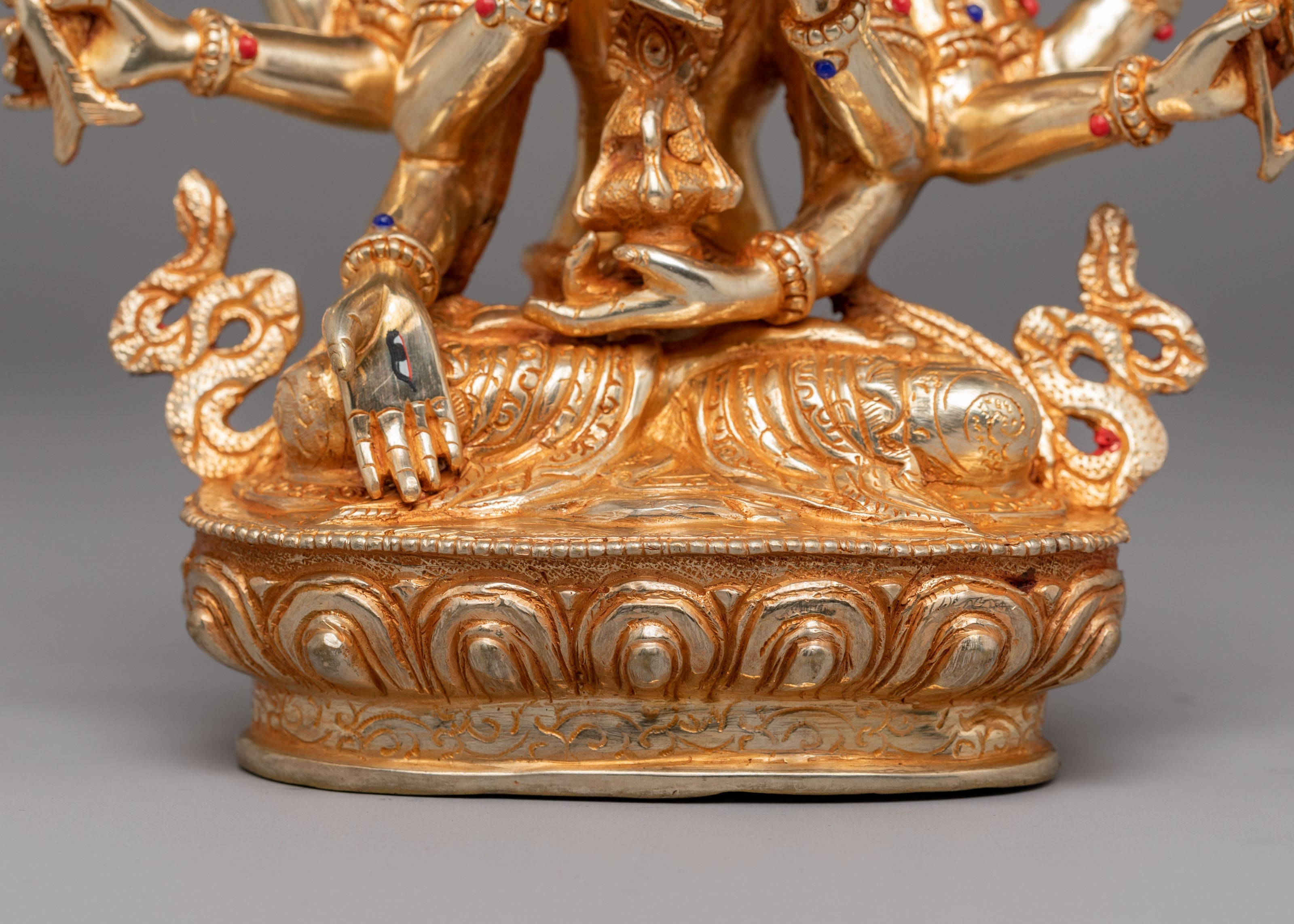 Himalayan Namgyalma Figurine | Handmade Statue for Meditation Rituals