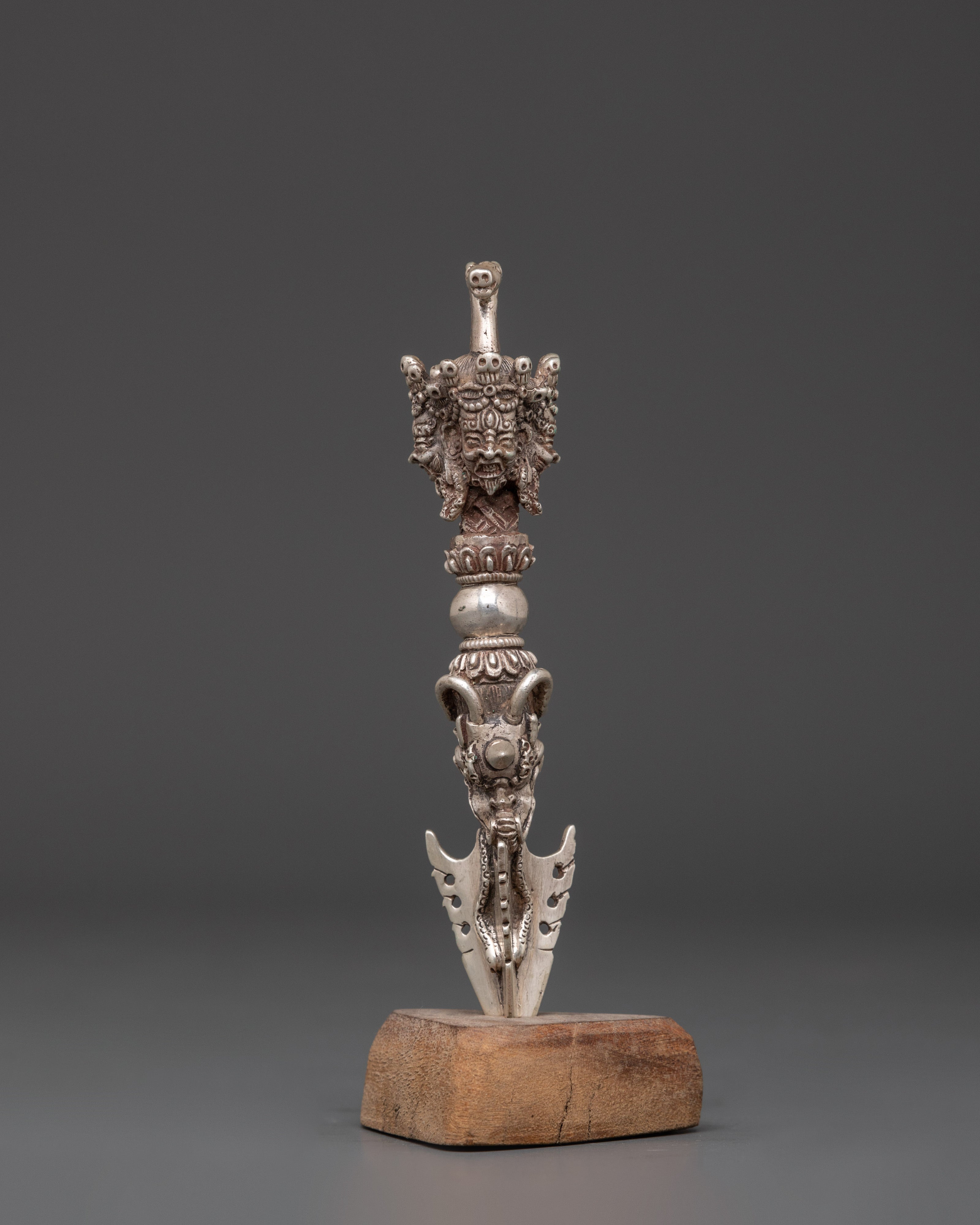Silver Ritual Dagger | Blade of Liberation
