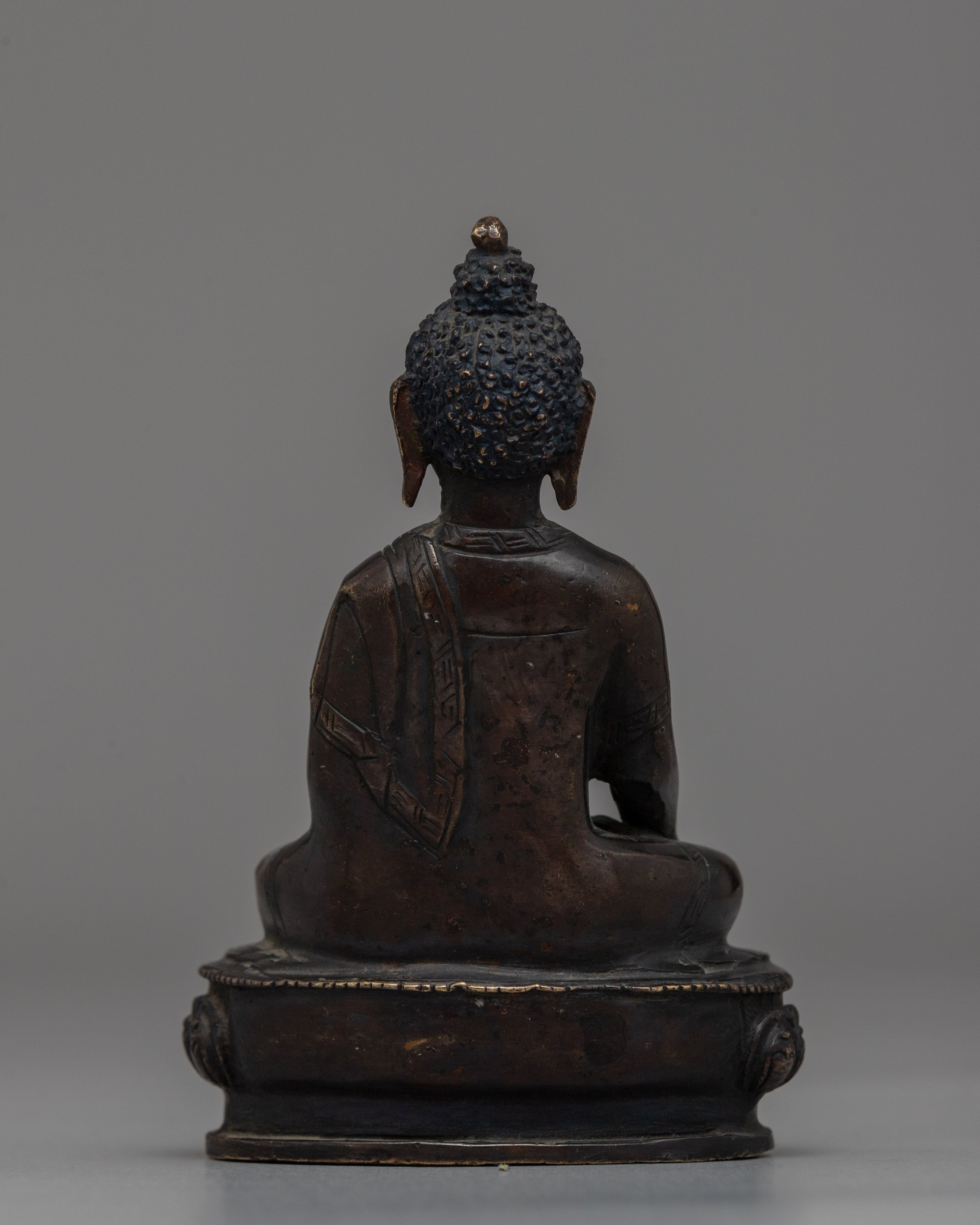 Oxidized Copper Shakyamuni Buddha Statue | A Symbol of Enlightenment and Serenity