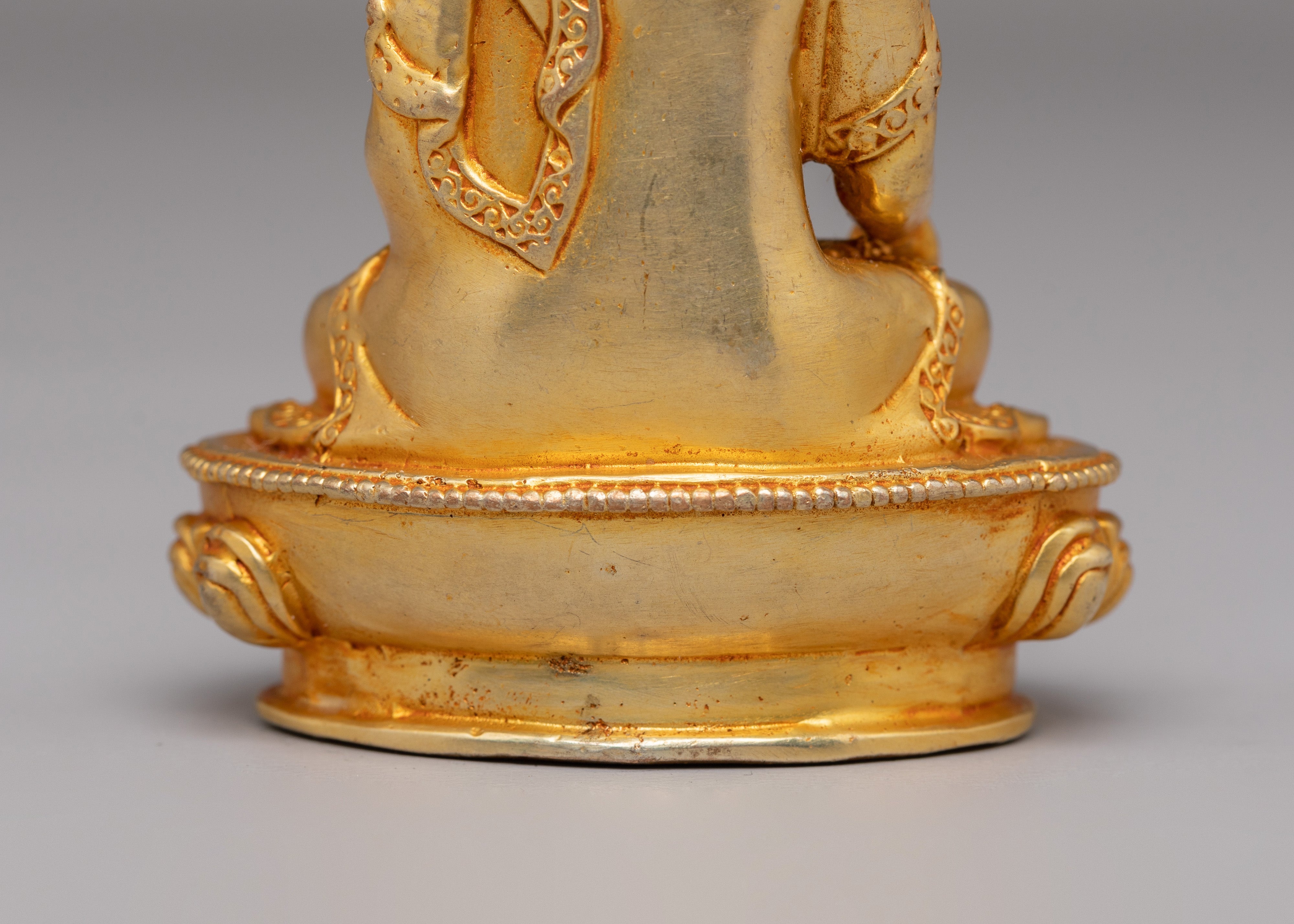 Golden Shakyamuni Buddha Statue | Symbol of Enlightenment & Peace