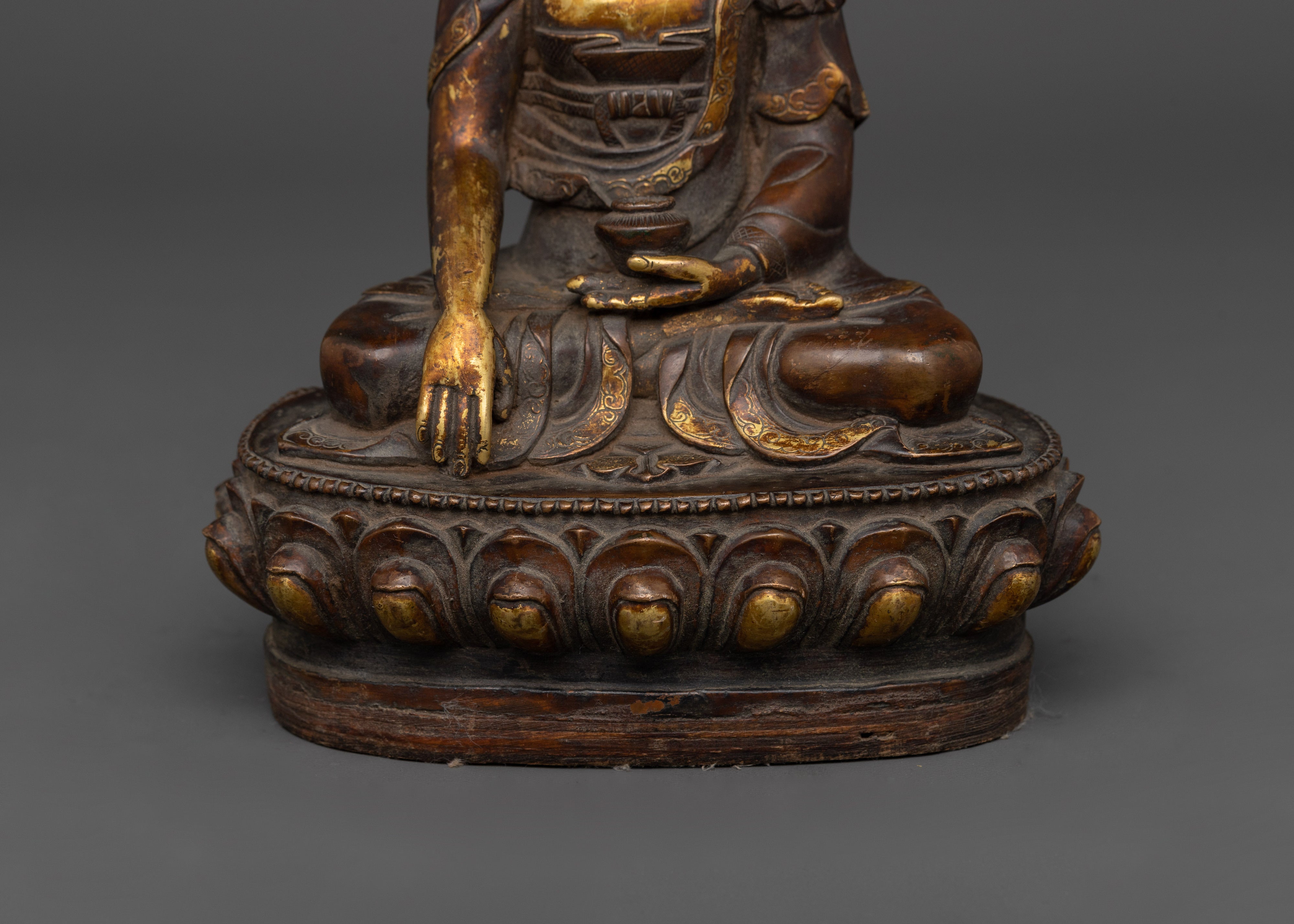 Handcrafted Shakyamuni Buddha Statue | Founder of the Buddhism