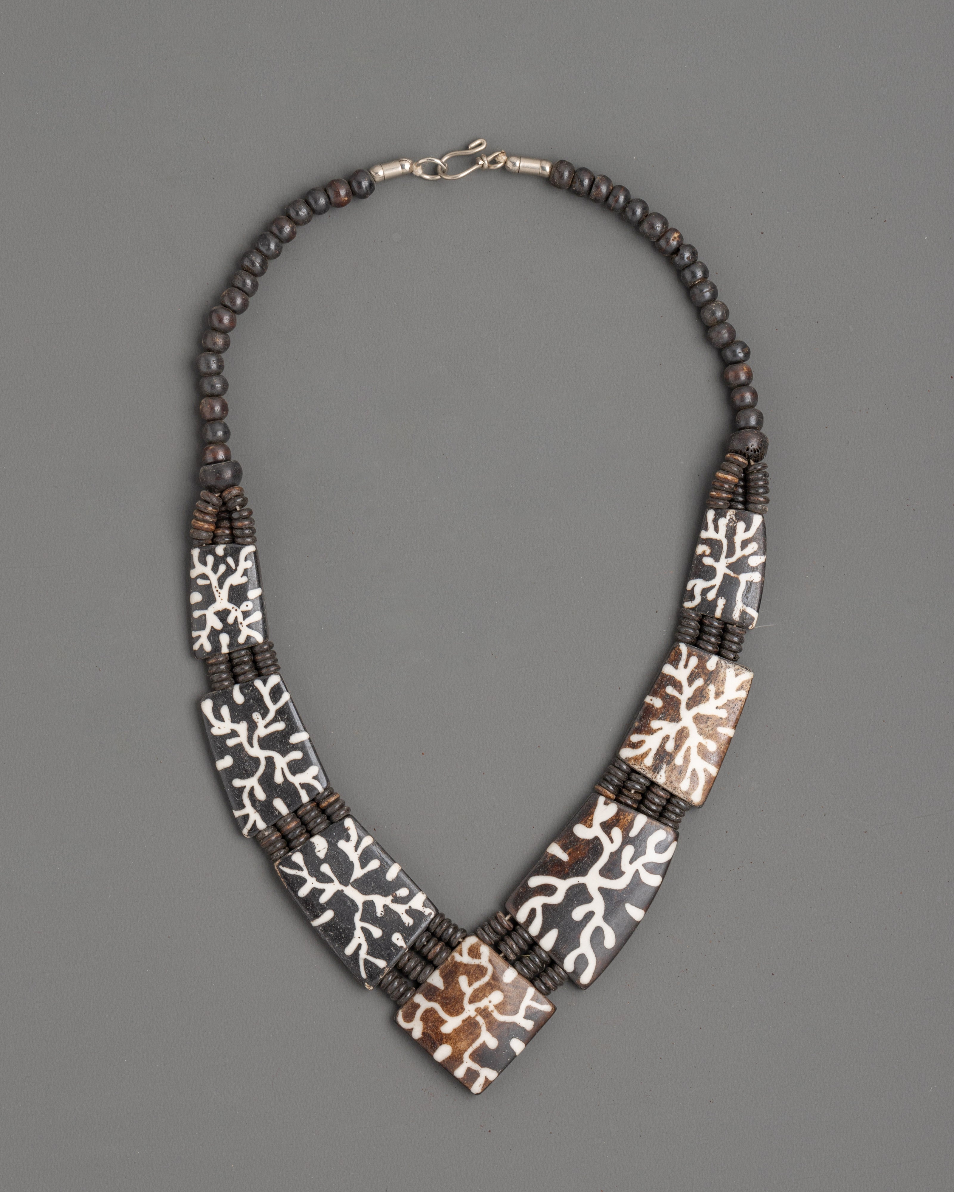 himalayan-traditional-necklace