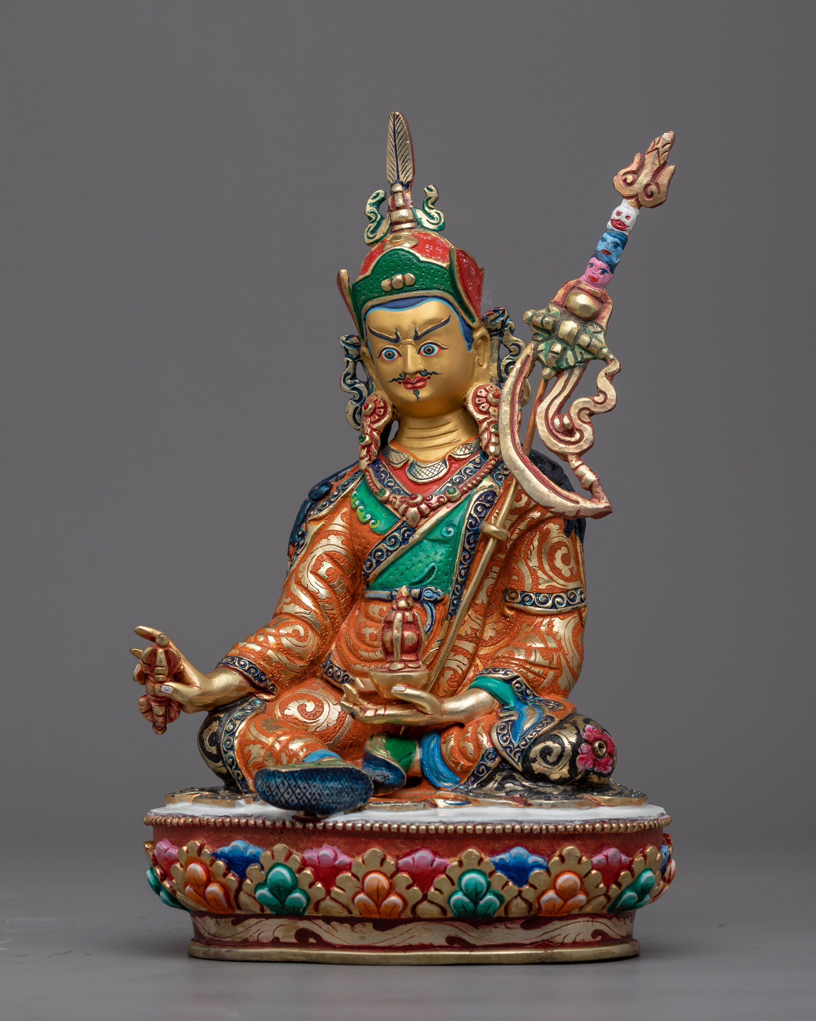 Om Ah Hum Vajra reciting Guru Statue | Celebrate the Essence of Guru Rinpoche's Enlightened Energy