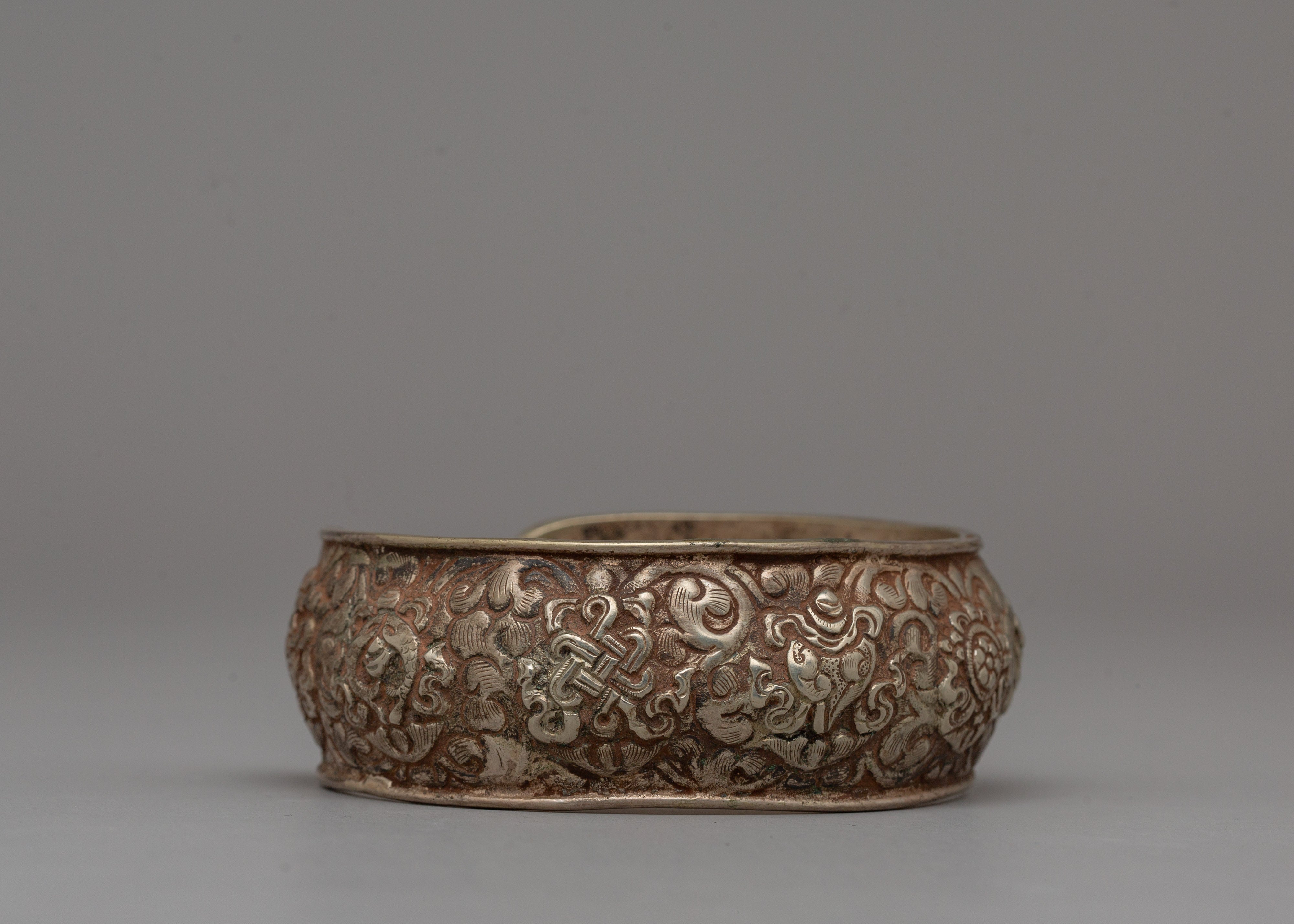 White Metal Tibetan Bracelet | Spiritual and Ethnic Style