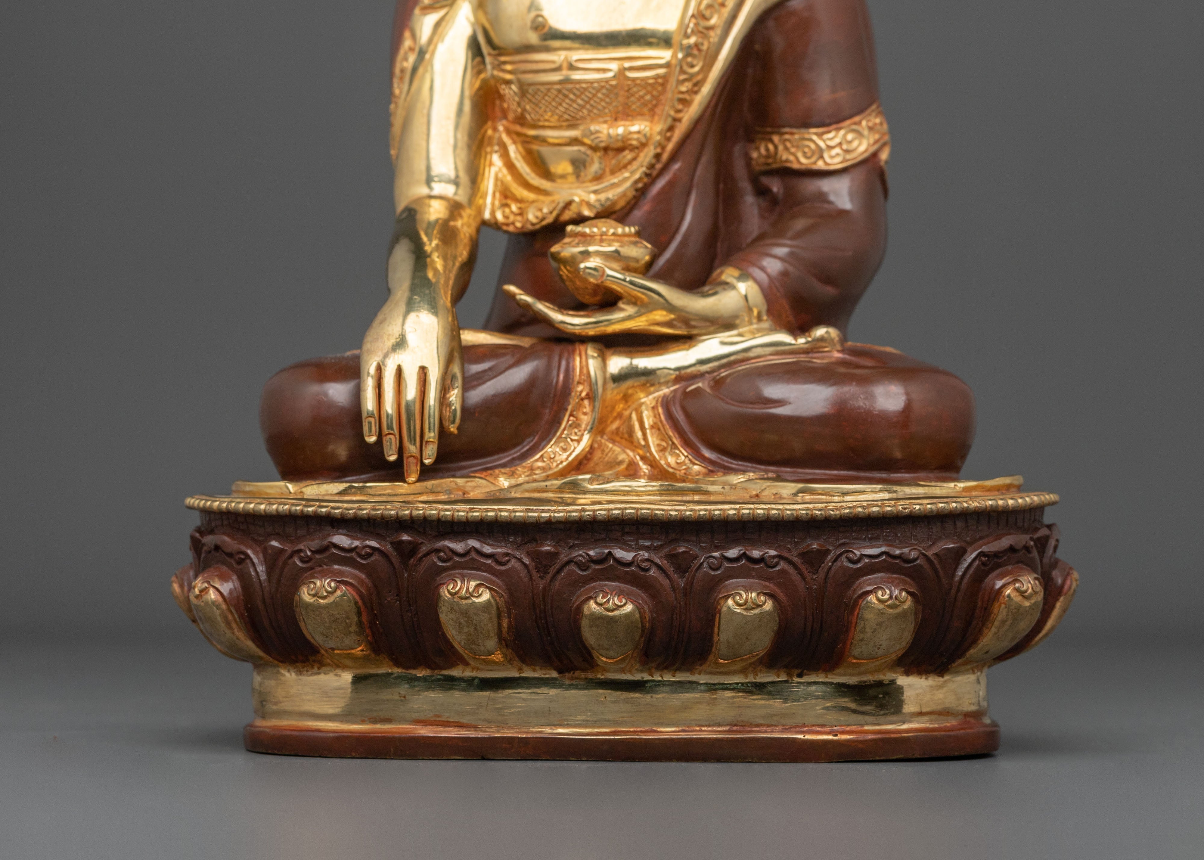 Traditional Siddhartha Gautama Sacred Statue | Symbol of Enlightenment