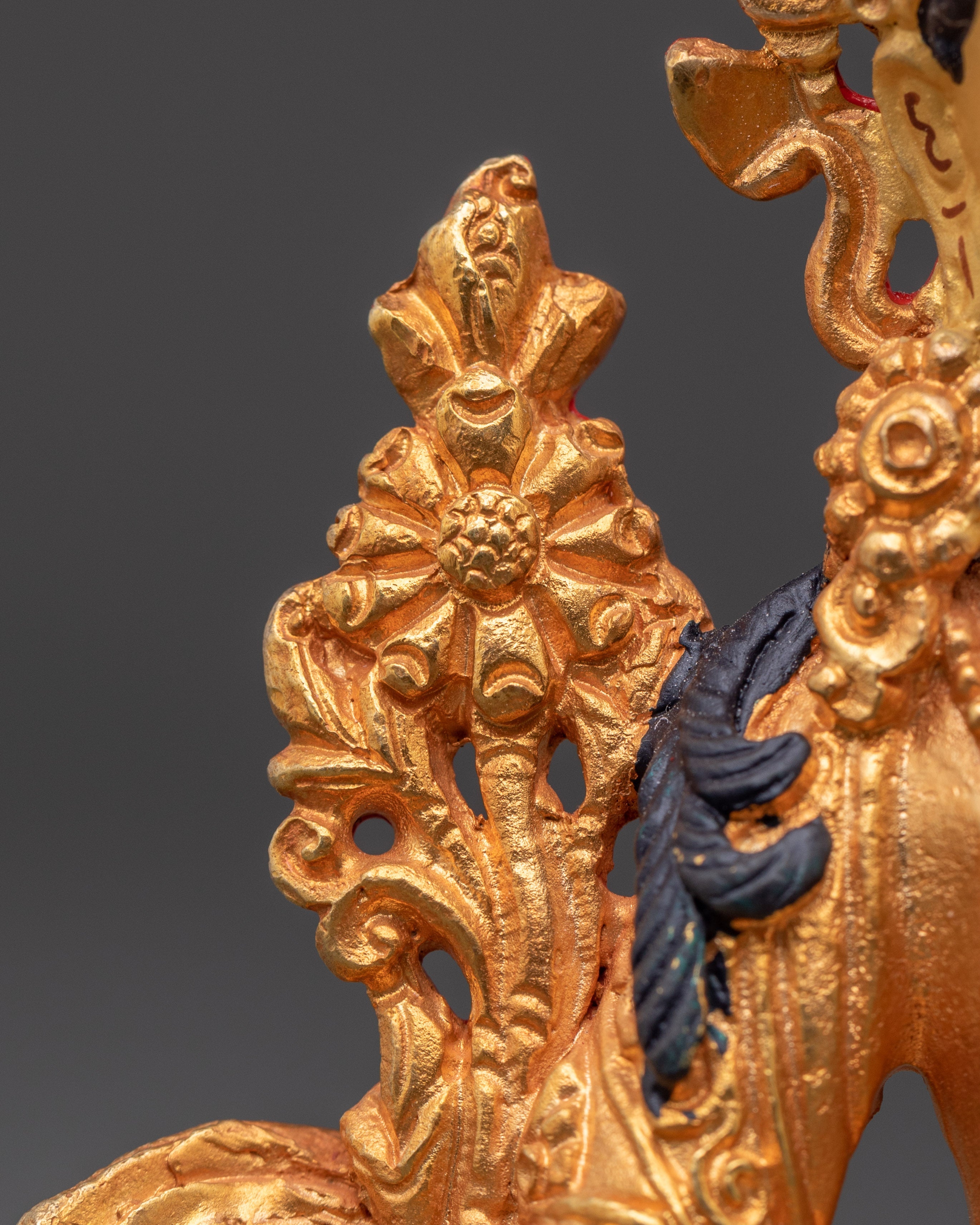 Handcrafted Shyama Tara Sculpture | Spiritual Buddha Statue for Meditation and Peace