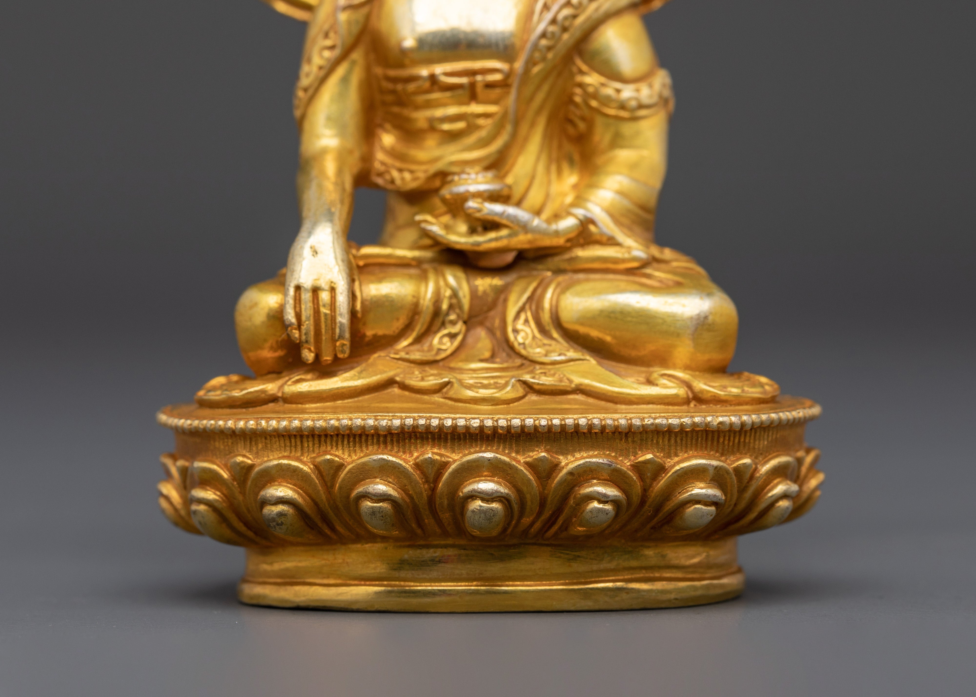 Shakyamuni Buddha Statue with Halo | Tibetan Spiritual Meditation Shrine