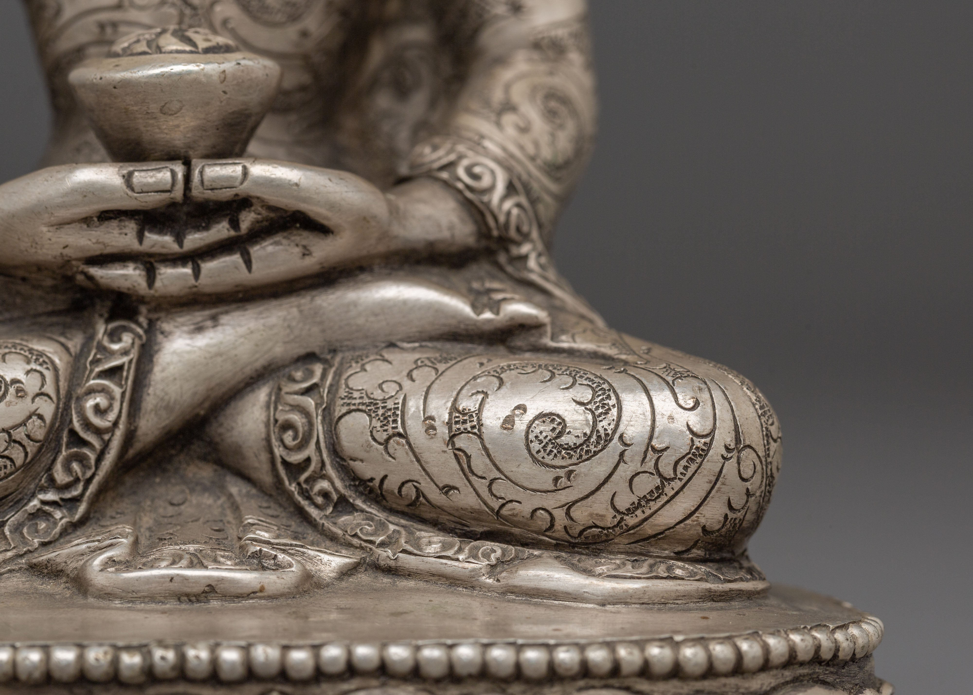 Amitabha Statue : Buddha of Infinite Light