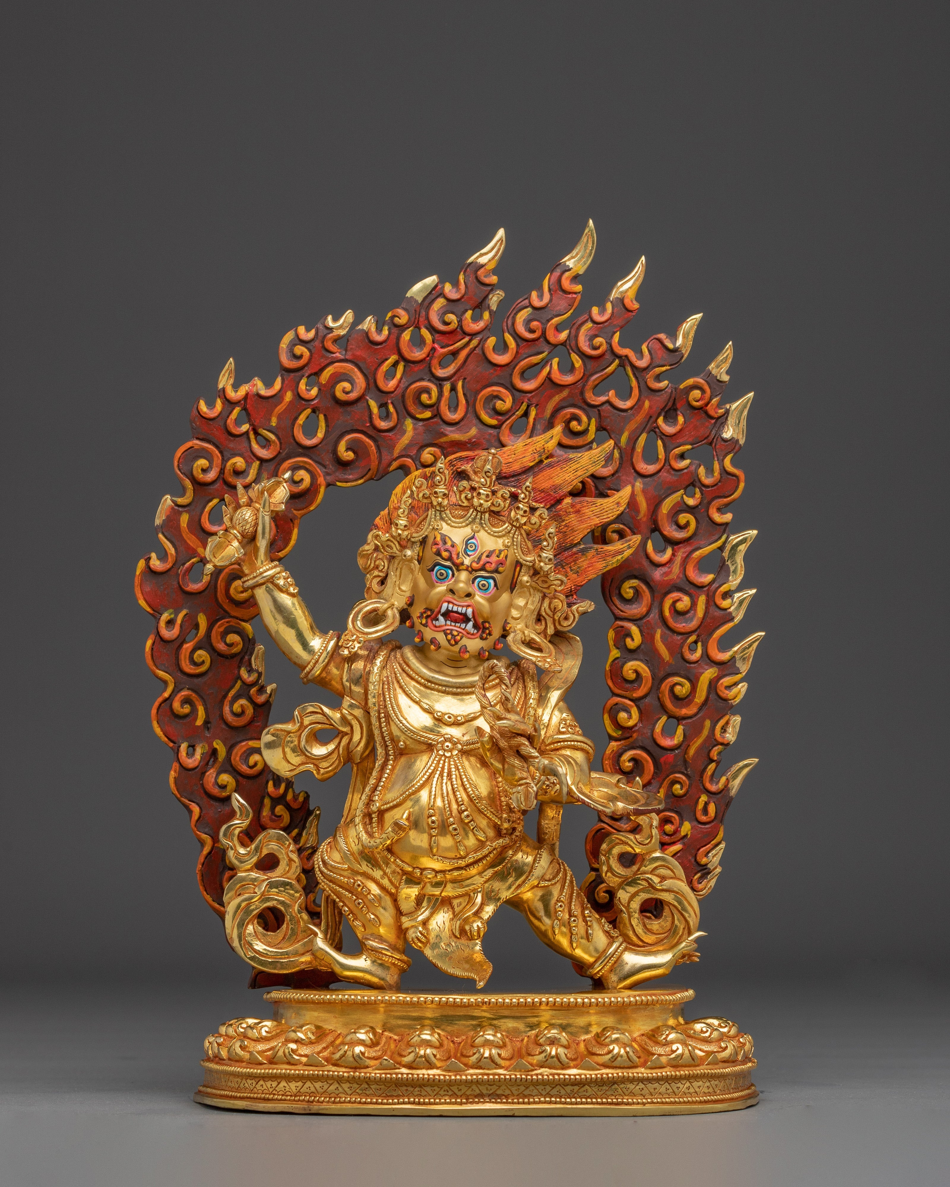 meditation-guardian-vajrapani-statue
