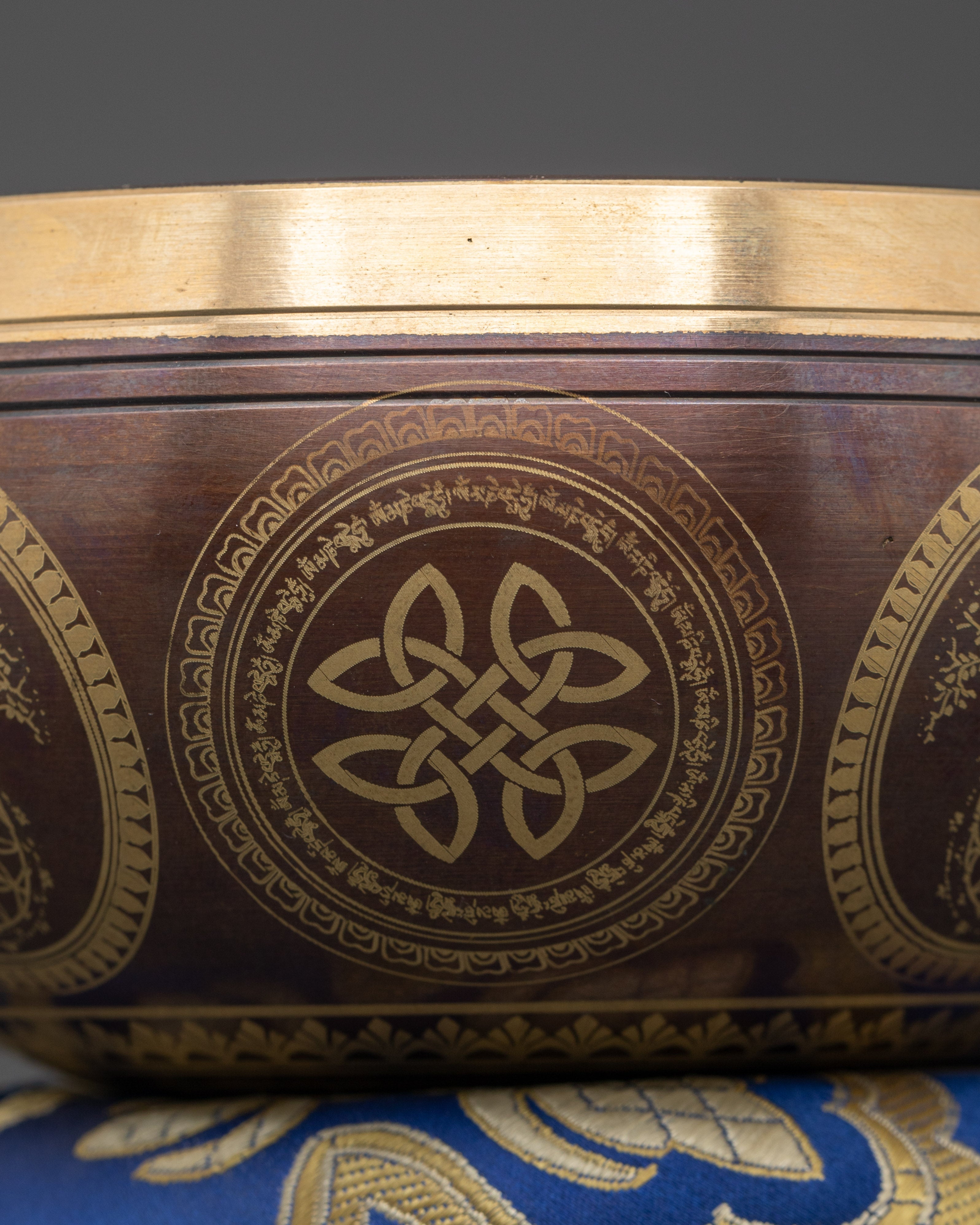 Healing Bronze Singing Bowl  | Meditation & Sound Healing