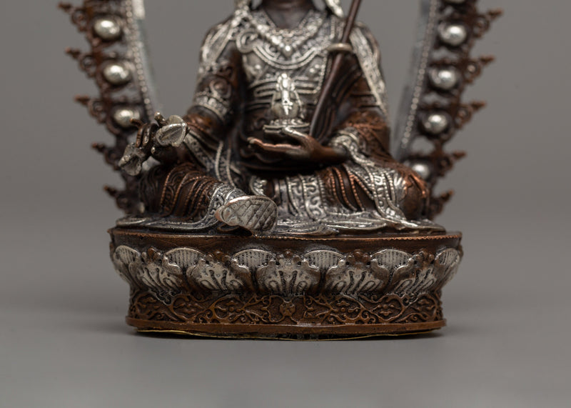 Guru Rinpoche Lotus Born Buddha | Tibetan Tantric Master