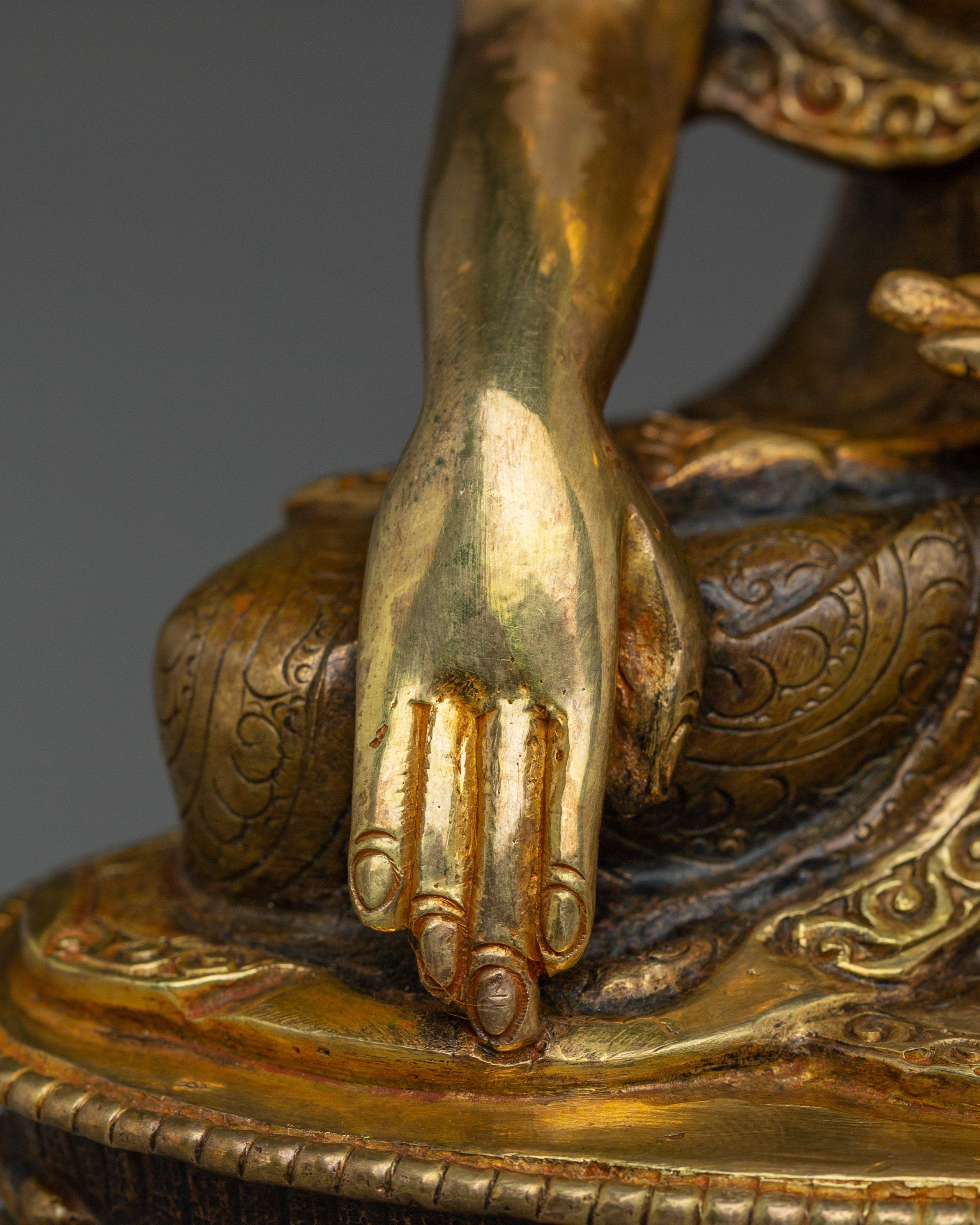 Tranquil Gautama Buddha Artwork | The Founder of Buddhism