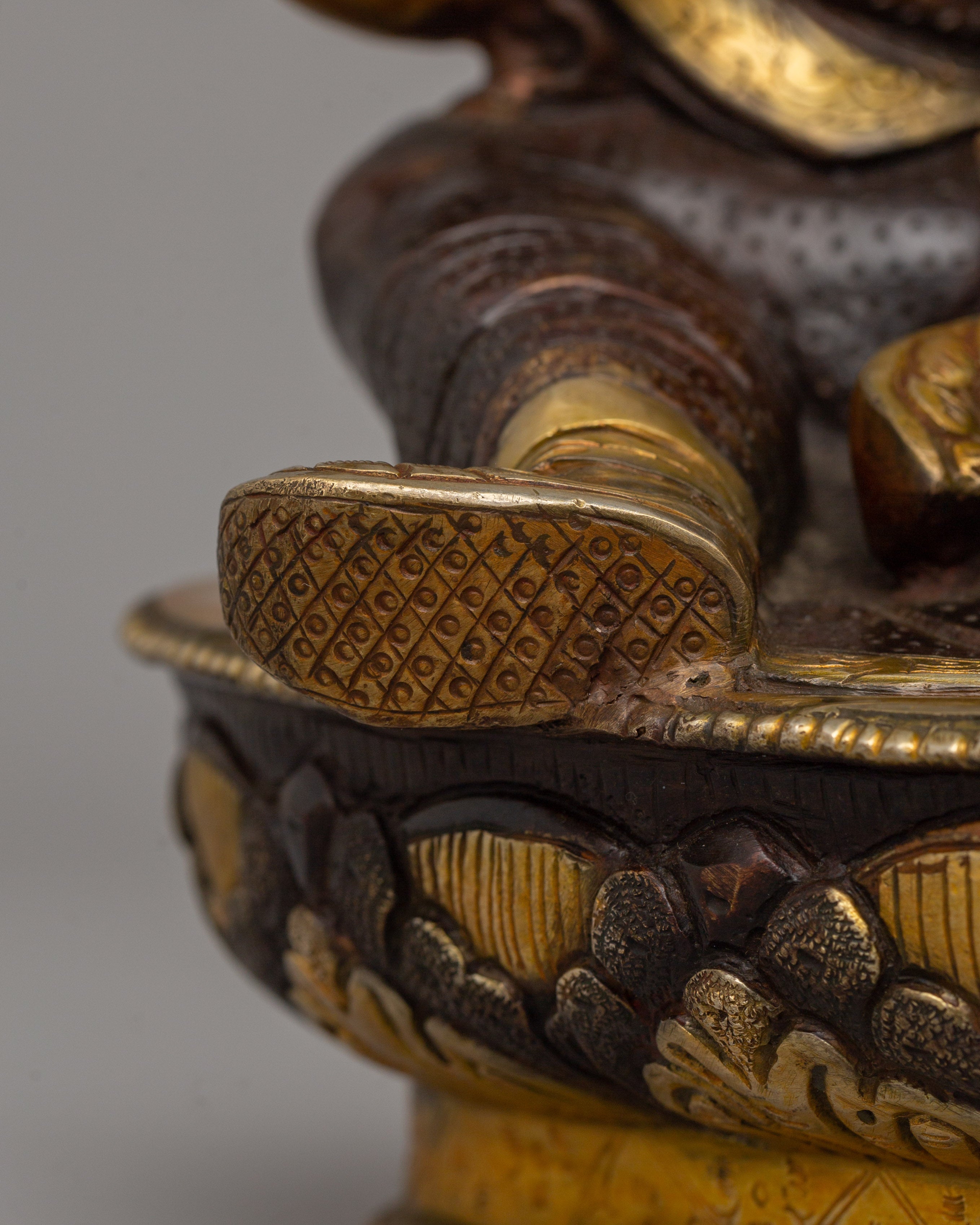 Guru Rinpoche Tantric Master Statue | Sacred Tibetan Buddhist Figurine
