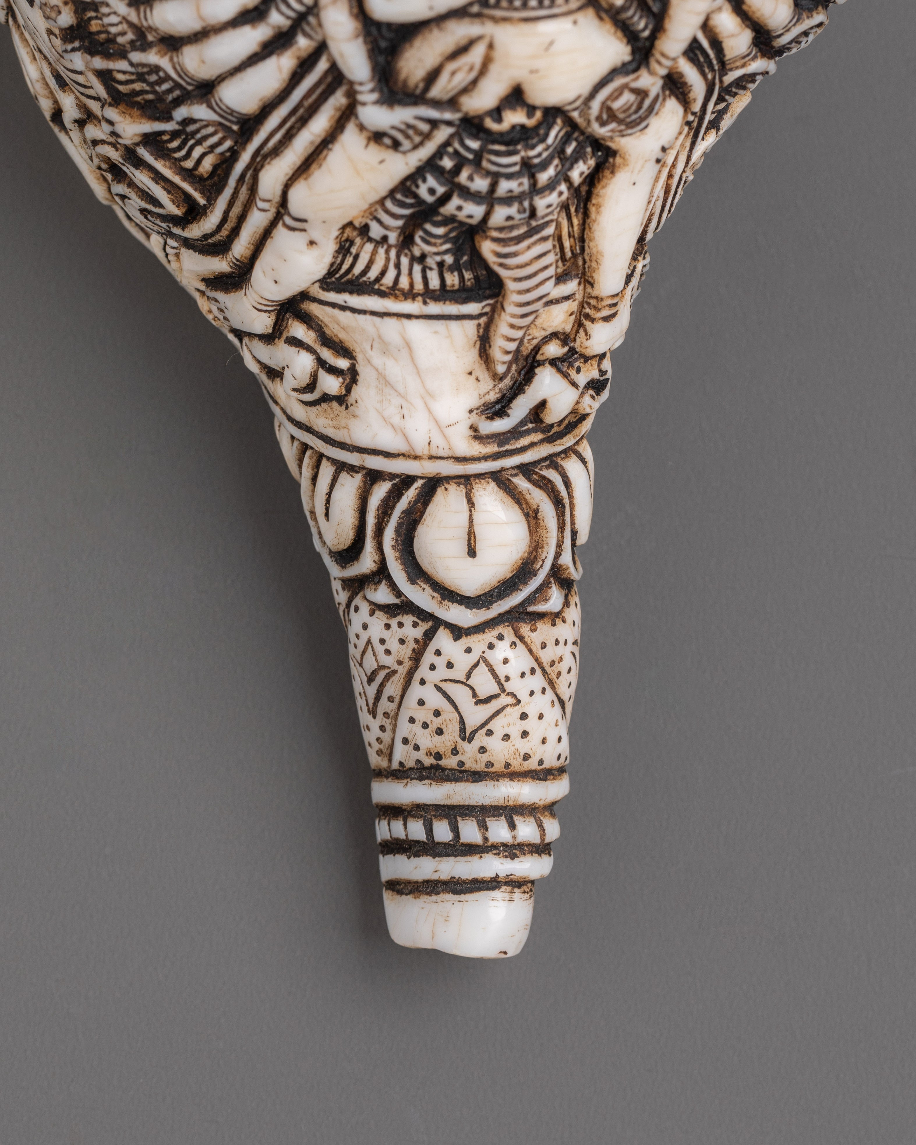 Traditional Kalachakra Engraved Buddhist Conch | Sacred Ritual Conch for Meditation