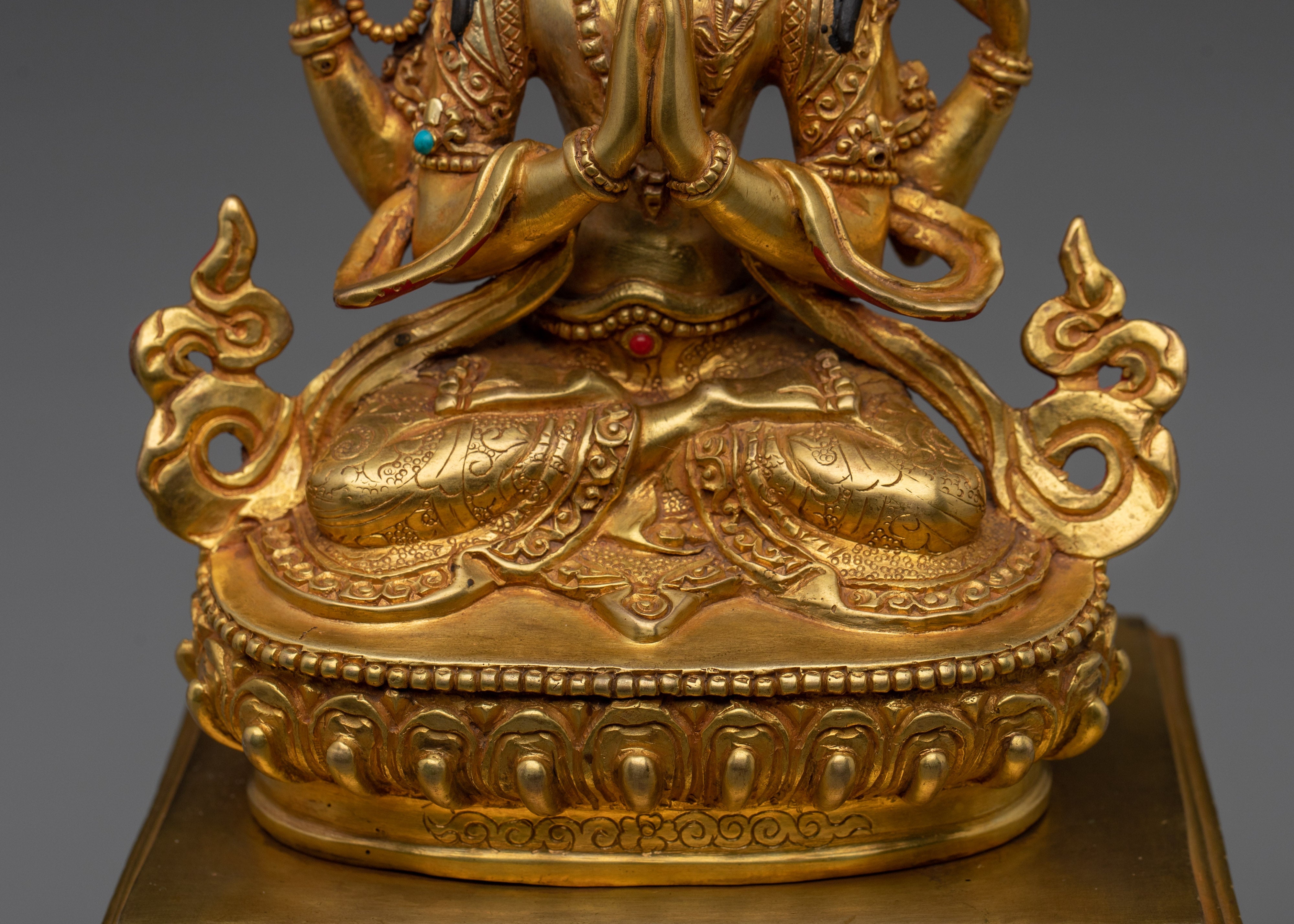 Chenrezig with Throne Statue | Bodhisattva of Compassion