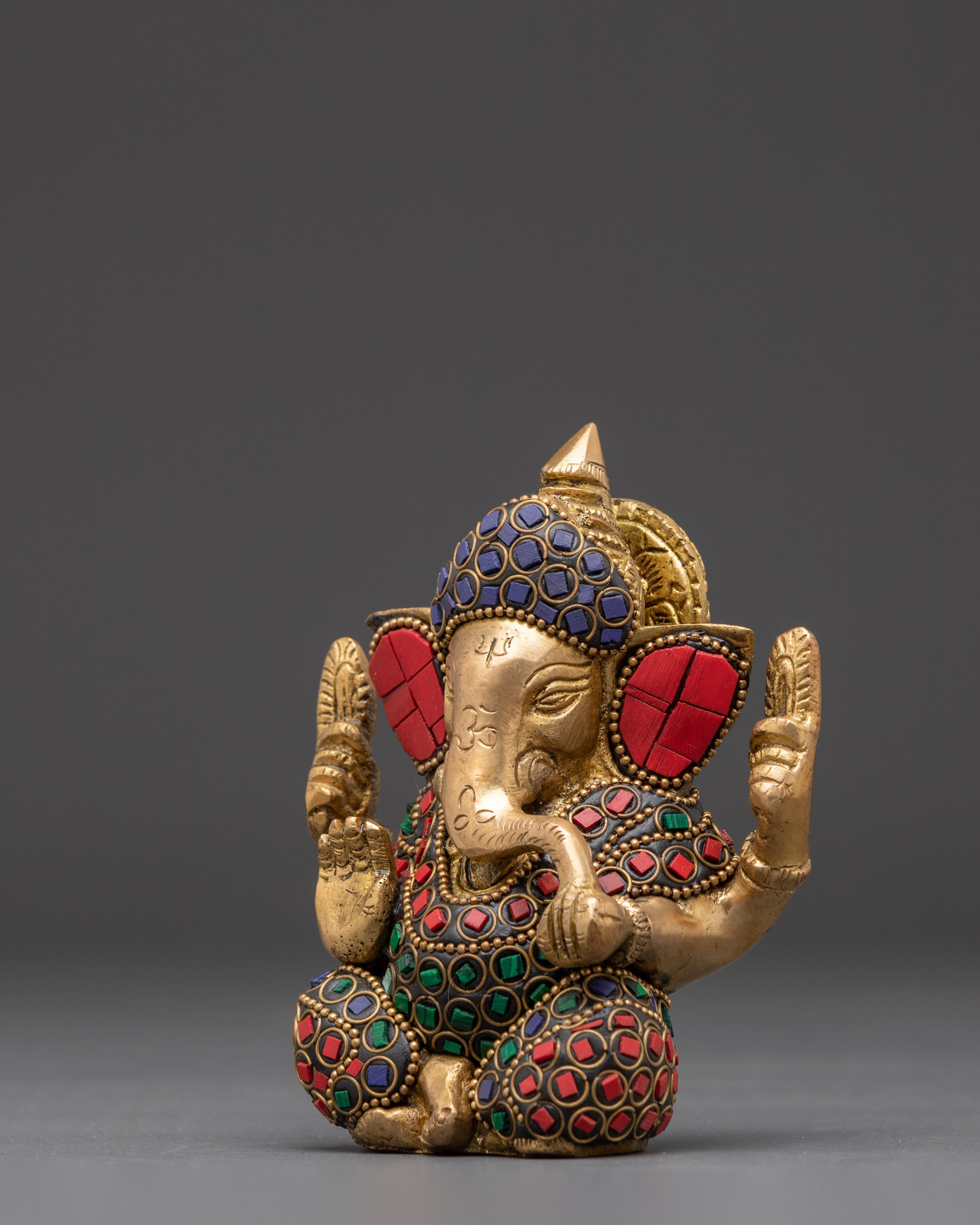 Hindu God Ganesha Statue | Handcrafted Ganesha Idol for Meditation & Blessings