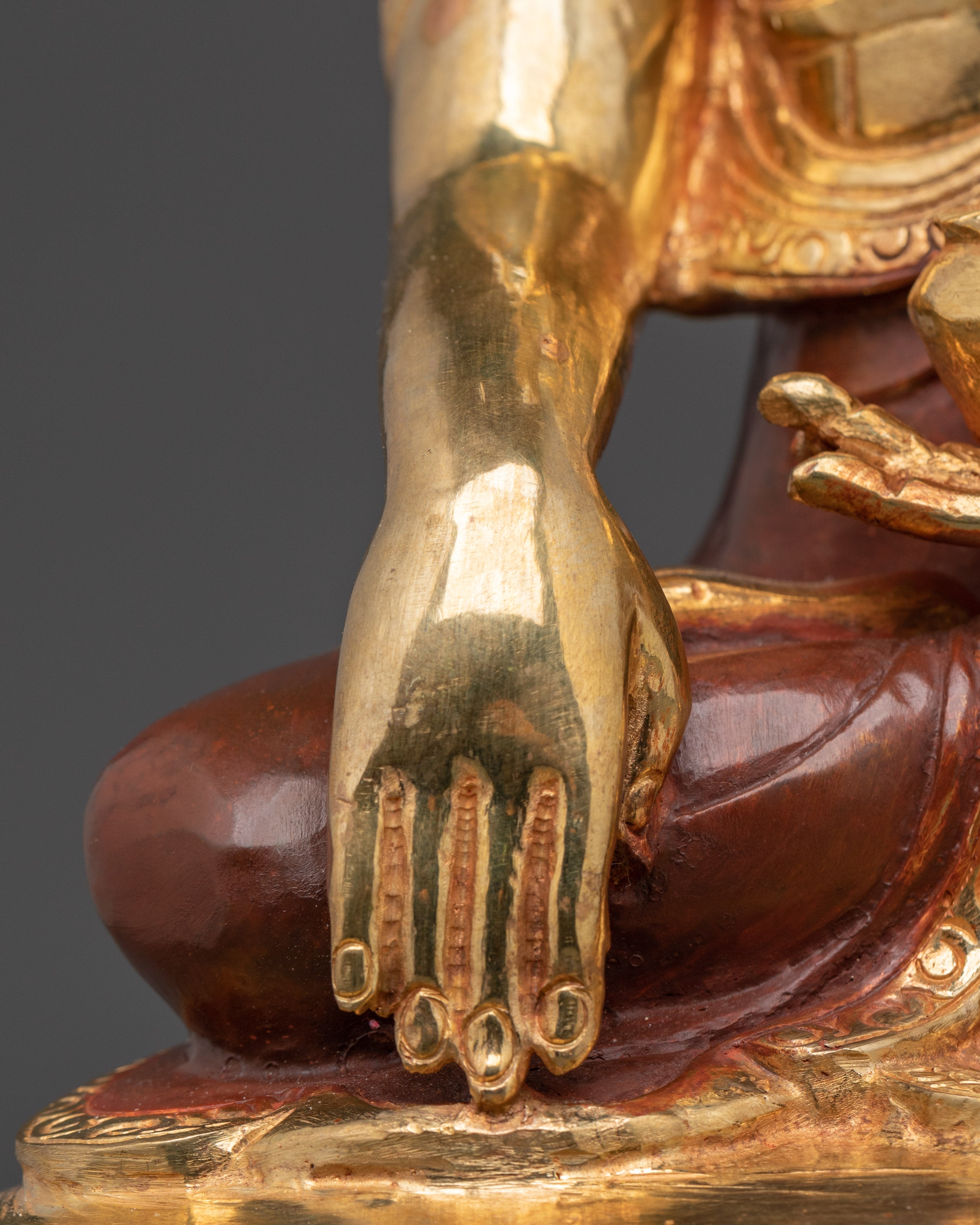Shakyamuni Buddha Statue for Zen Decor | Symbol of the Path to Enlightenment