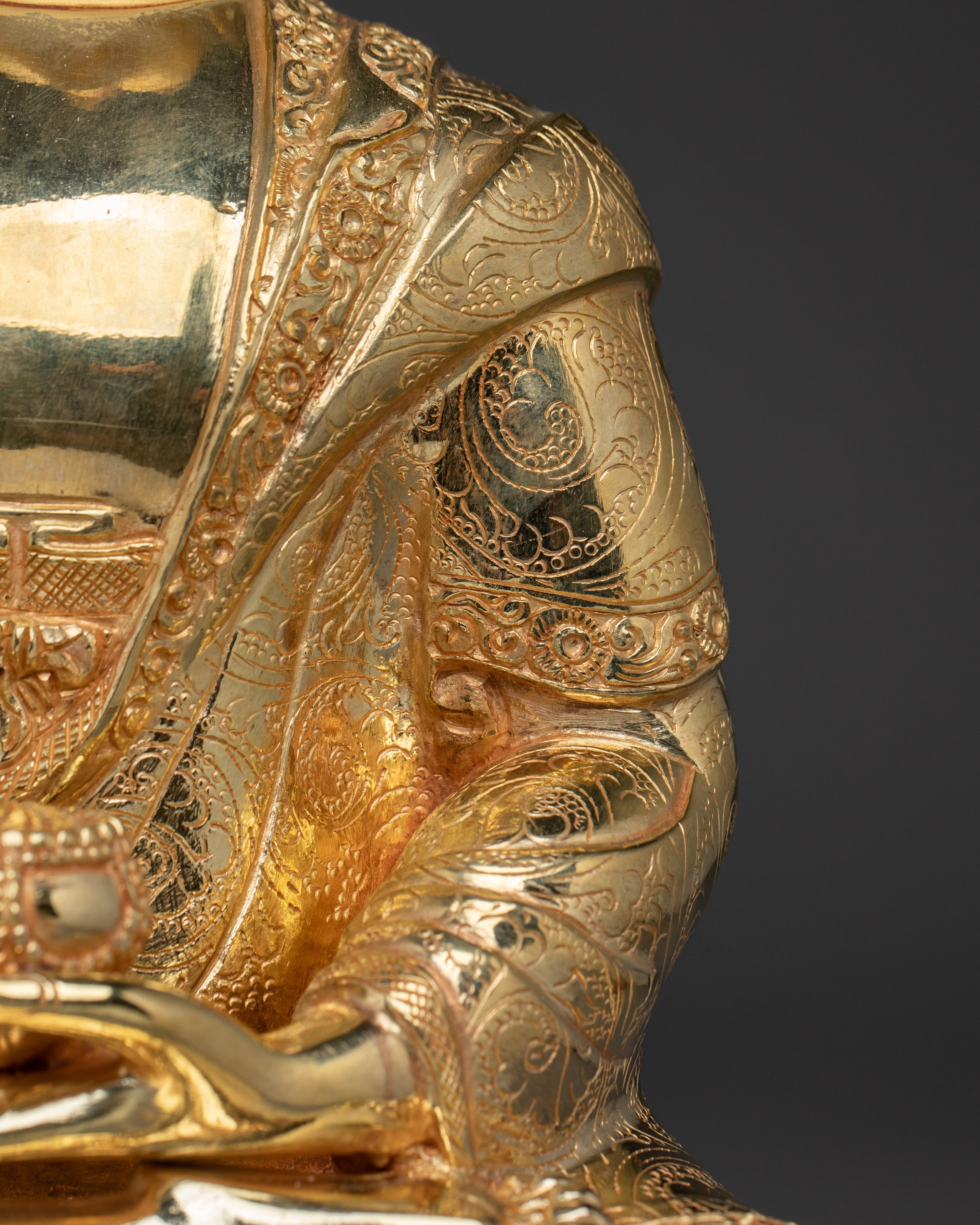 Golden Historical Buddha Gautama Artwork | Embodiment of Wisdom