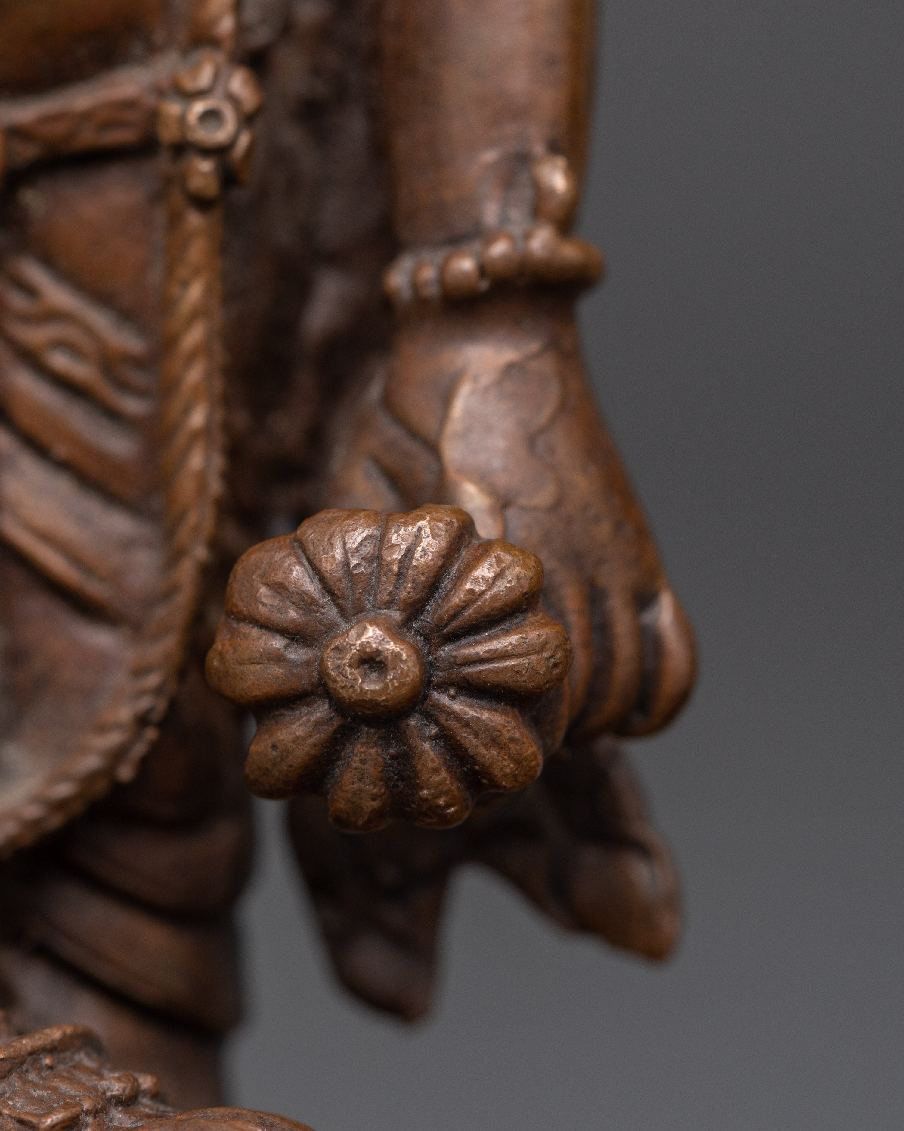 Vishnu and Laxmi Statue | Divine Deity of Harmony and Preservation