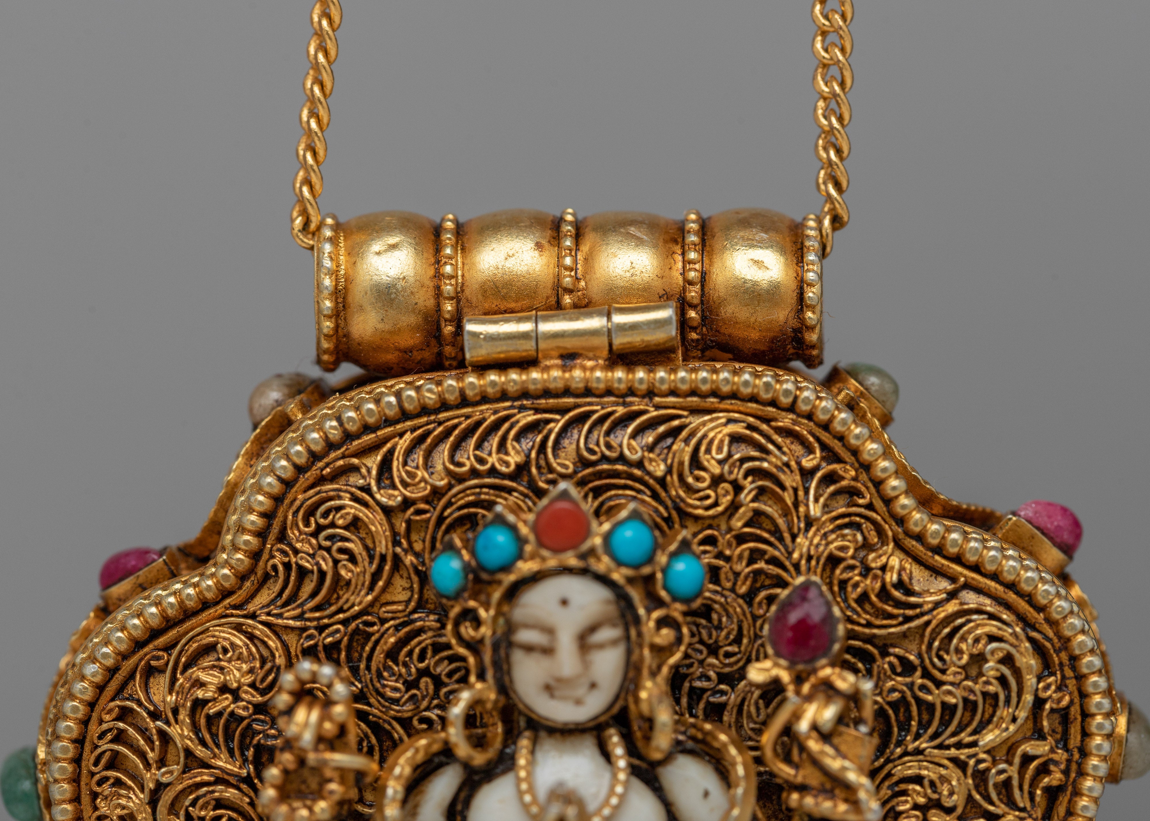Chenresig Ghau Box Locket | Harnessing Sacred Chants for Spiritual Protection