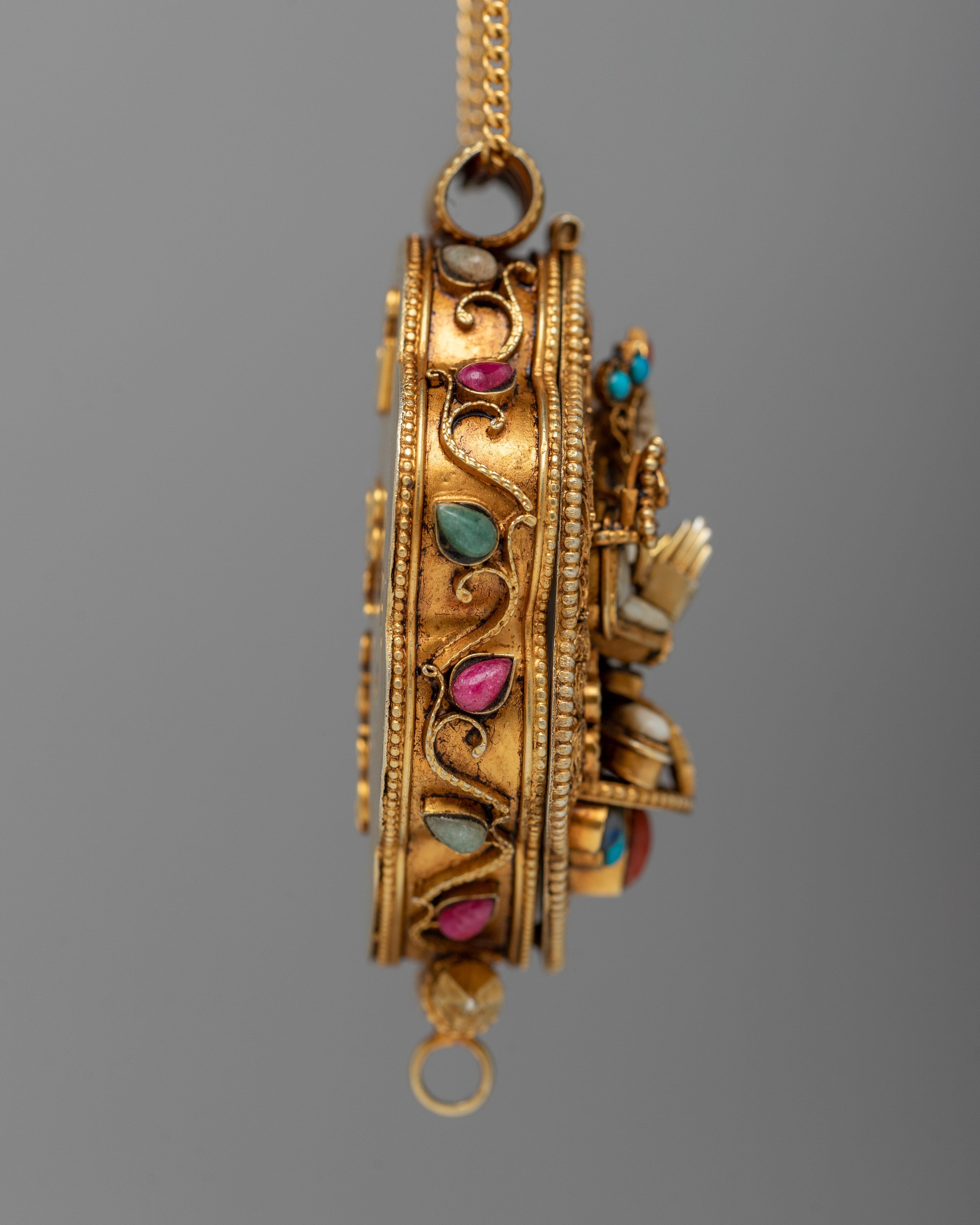 Chenresig Ghau Box Locket | Harnessing Sacred Chants for Spiritual Protection