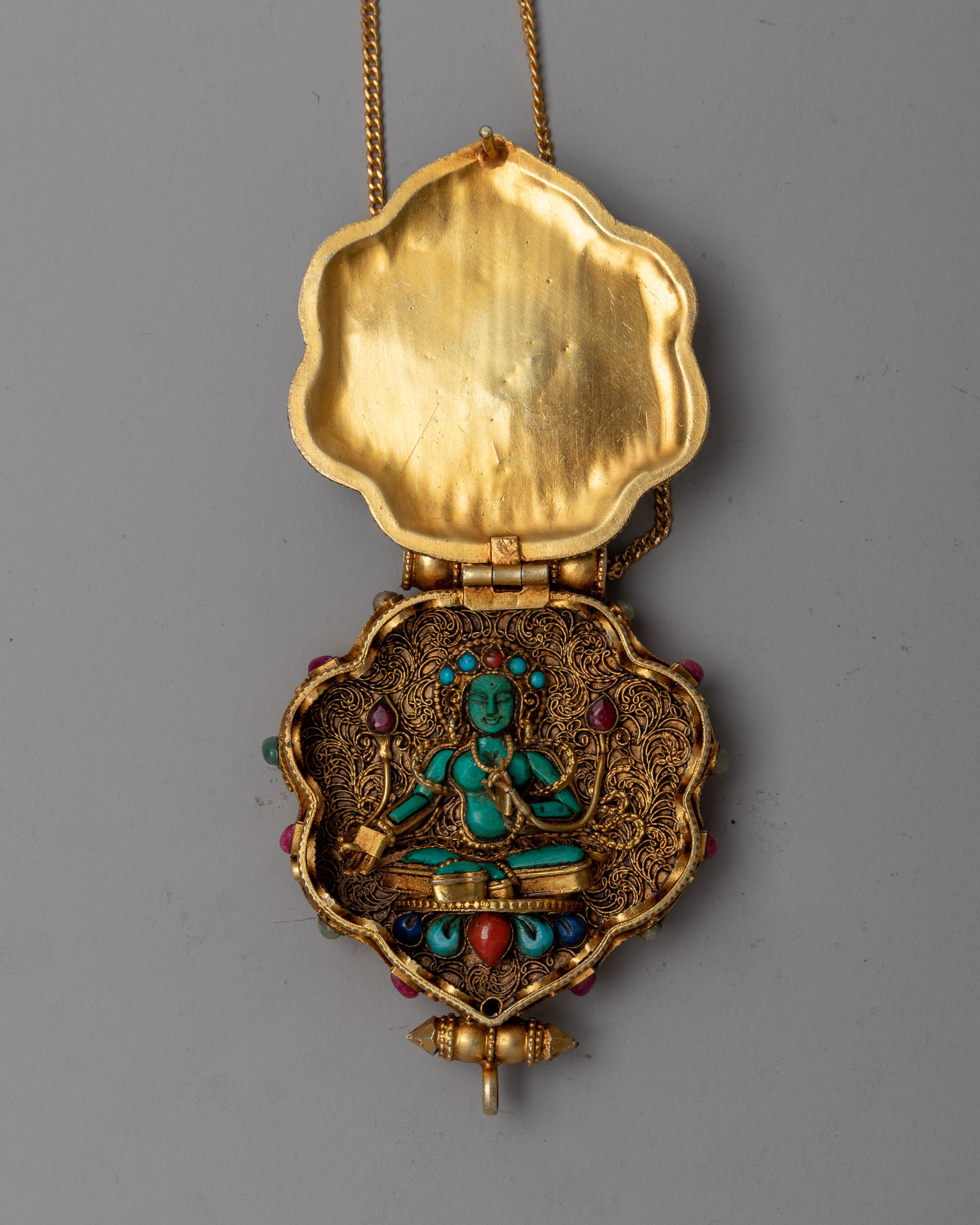 Chenresig Ghau Box Locket | Harnessing Sacred Chants for Spiritual Protection