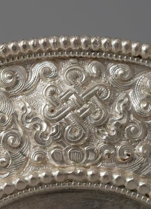 Round Silver Mirror | Timeless Elegance and Reflective Beauty for Your Space