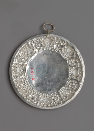 Round Silver Mirror | Timeless Elegance and Reflective Beauty for Your Space