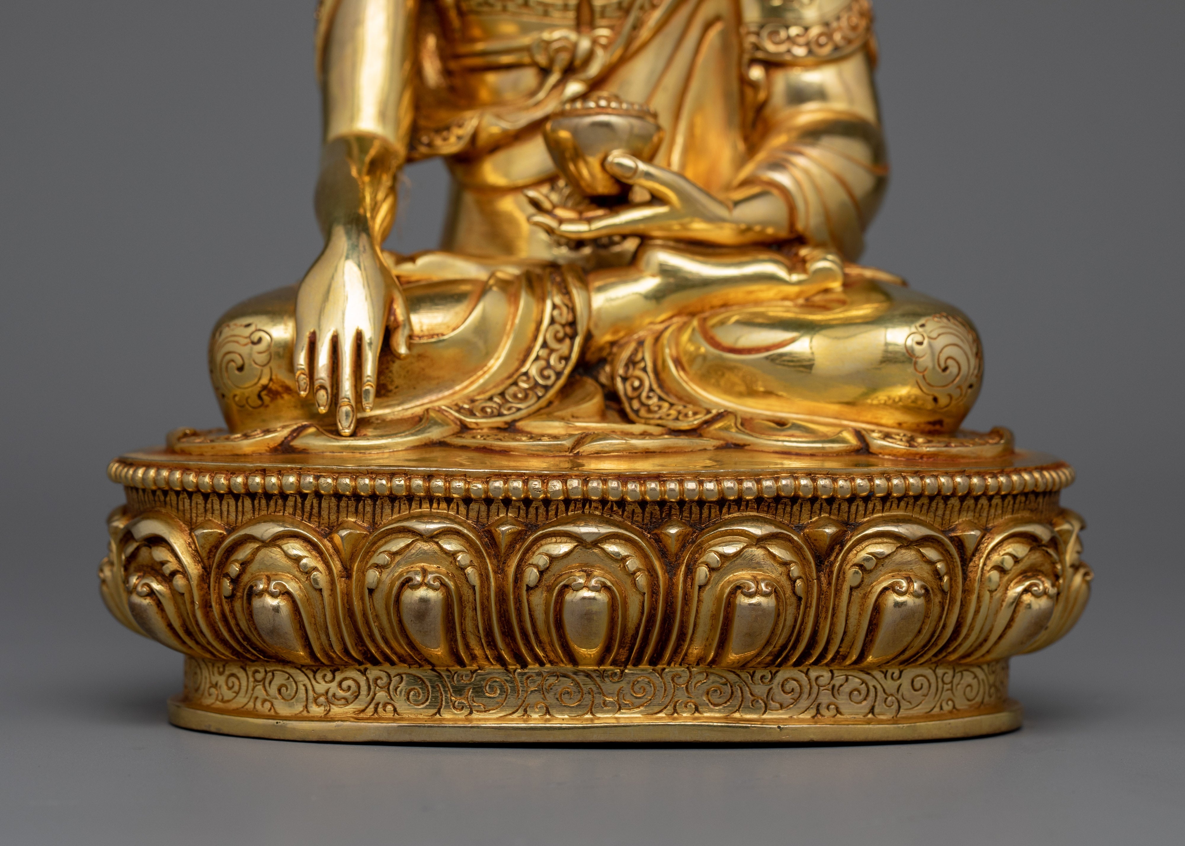 Representation of Buddha of Enlightenment Statue | Ideal for Rituals and Reflection